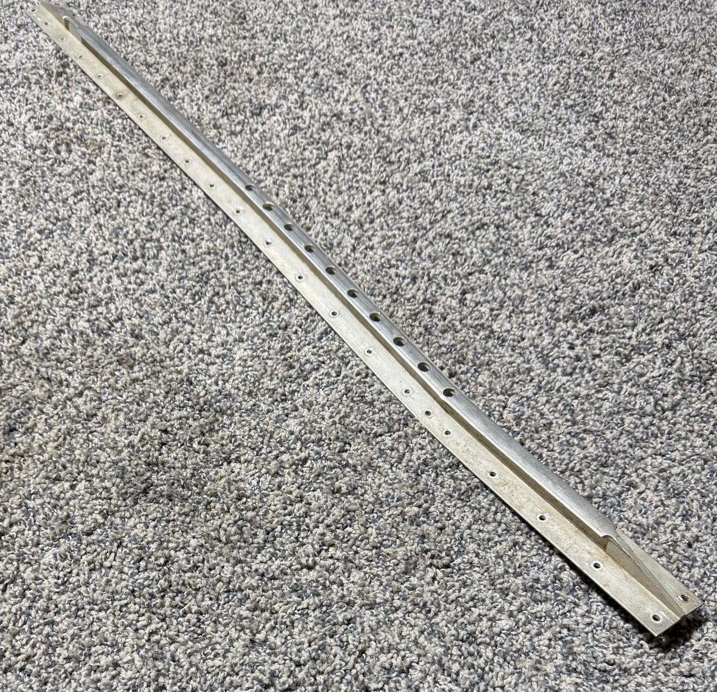 2153016-5 C-P210N Seat Rail Forward Stiffener Outboard