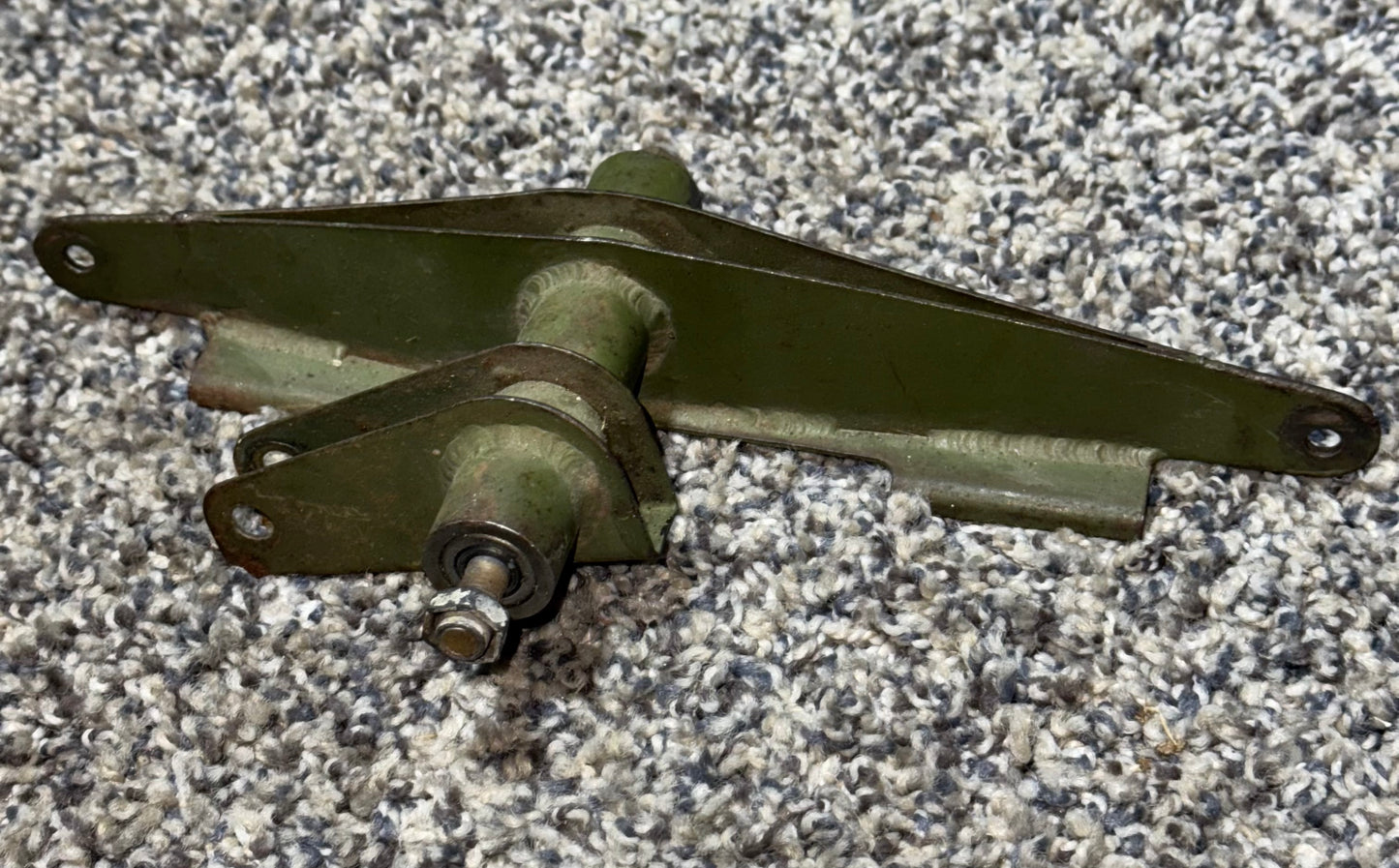 1221087-1 C-210L Aileron Control Bellcrank LH