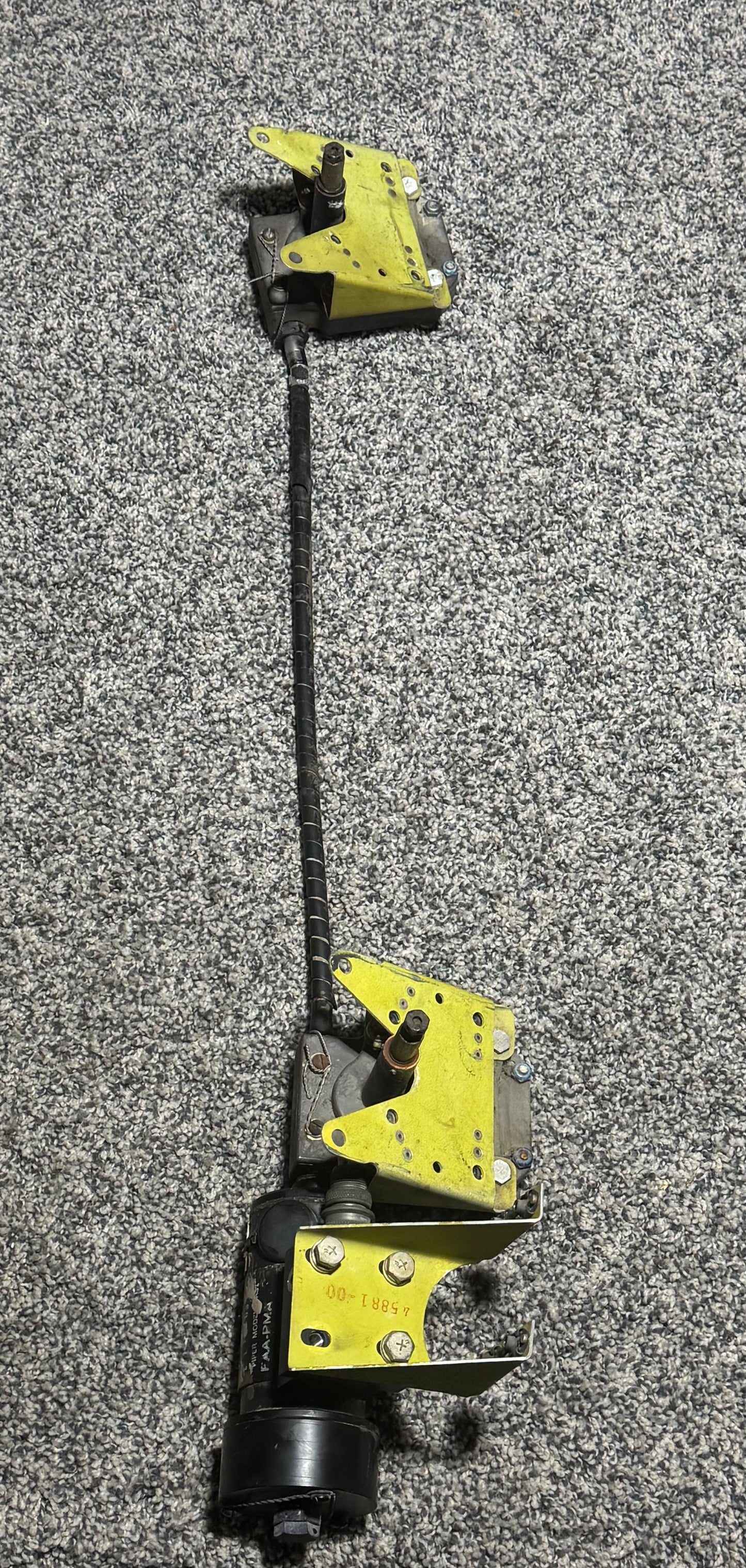 XW20345-275-50 Piper PA-31T Windshield Wiper Converter W Brackets. XW-20173-G2 Alco Controls Electric Wiper Motor (27 Volts)