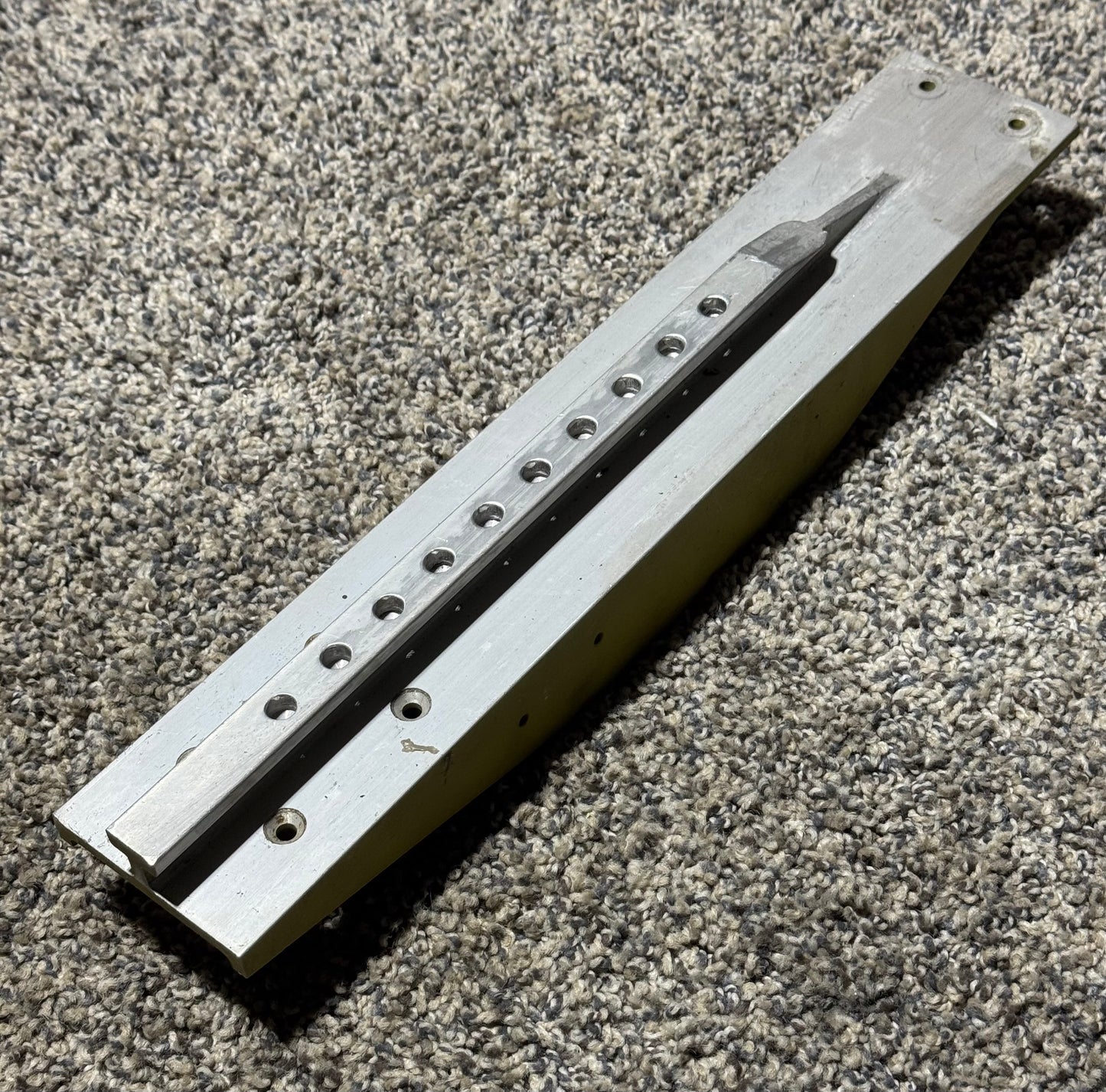 002-430021-61 Beechcraft A36 Bonanza Front Seat Center Rail Track