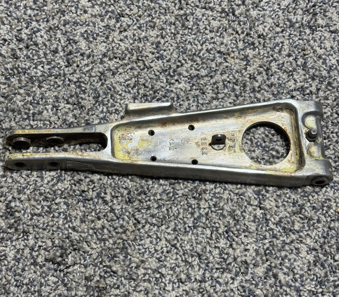 46898 KAE Piper PA-31T Link Assy Nose Glider Idler