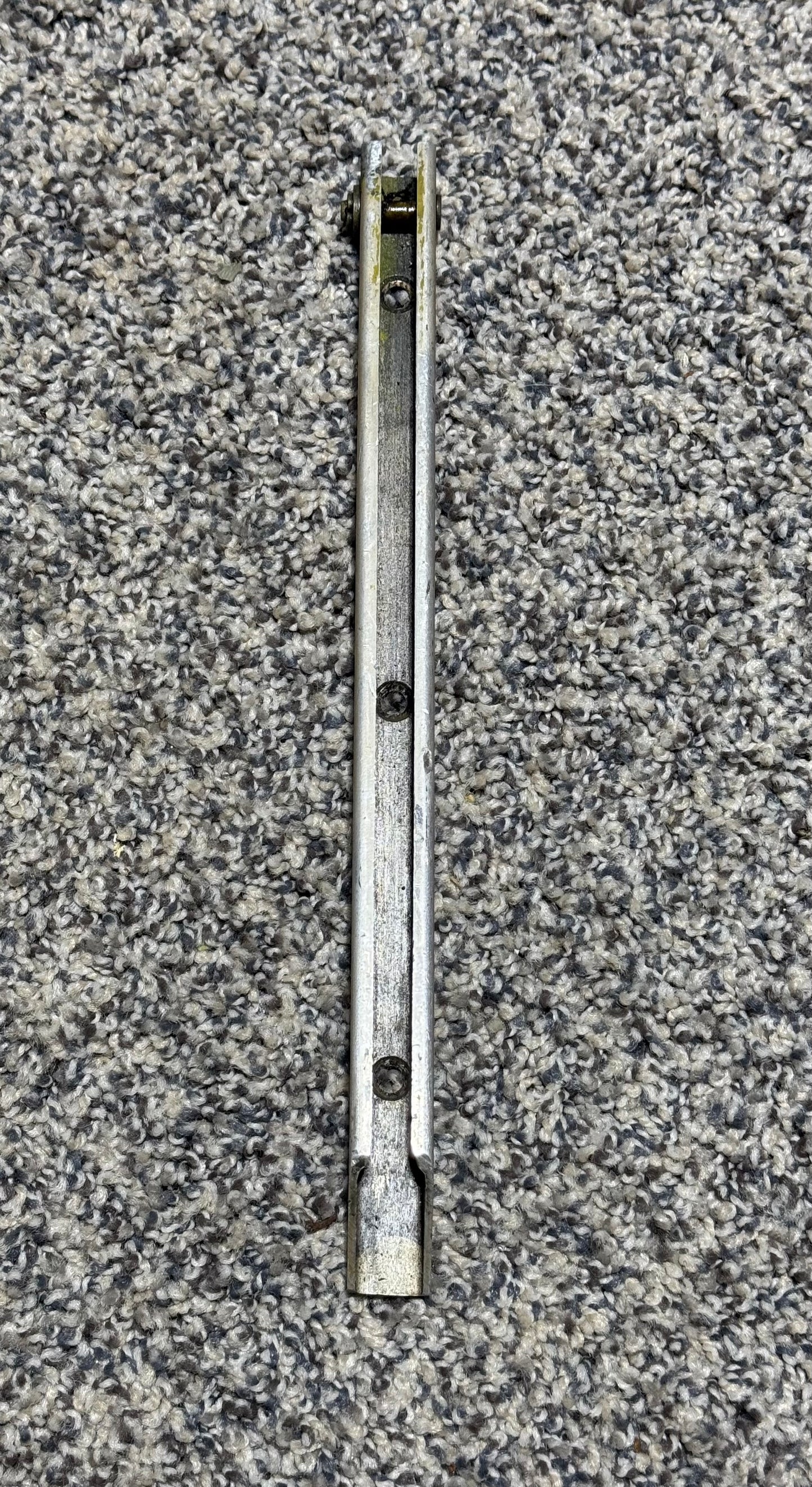 1214049-1 C-210L AFT Seat Track