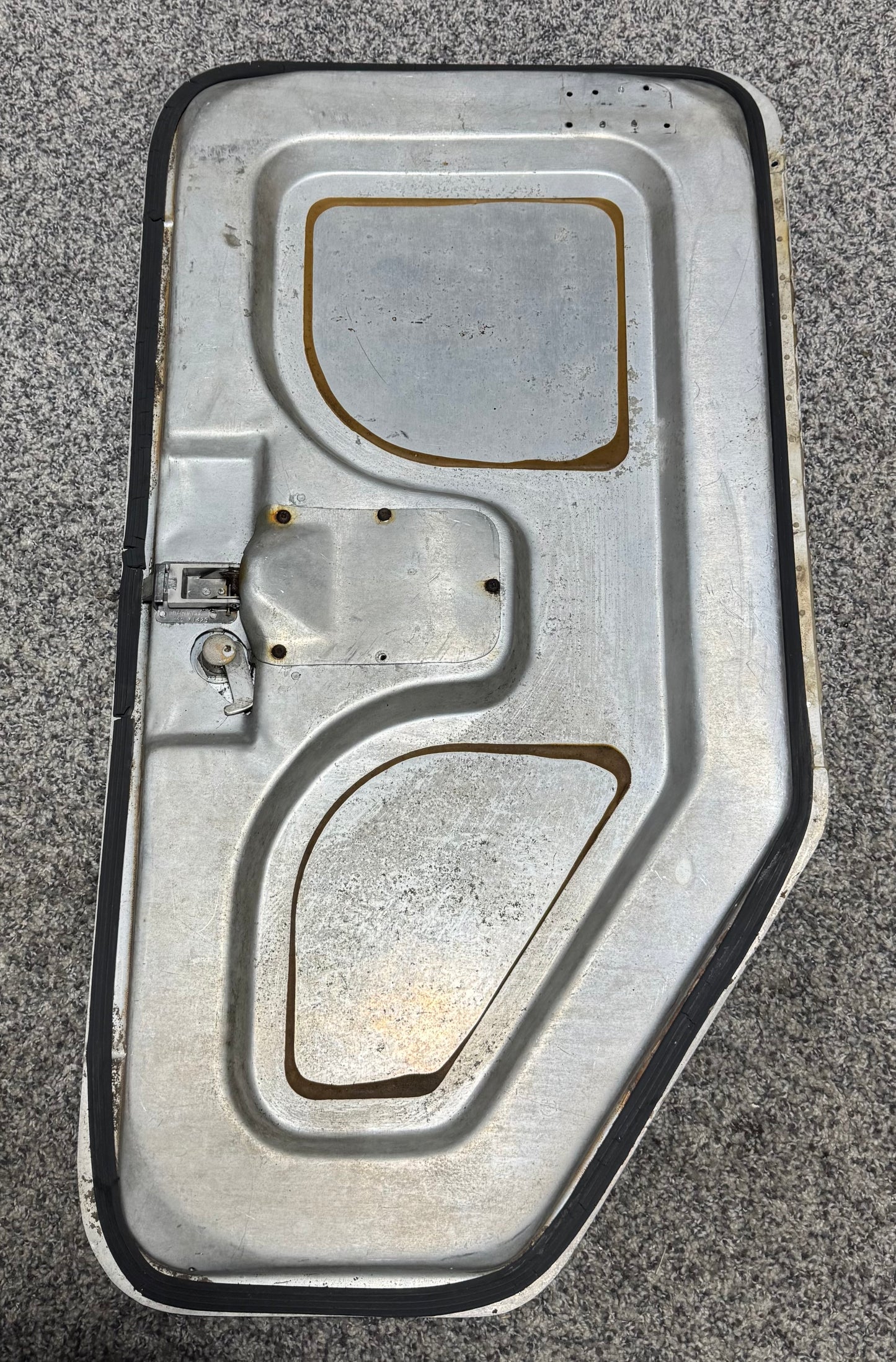 1217001-3 C-210L Baggage Door Structure