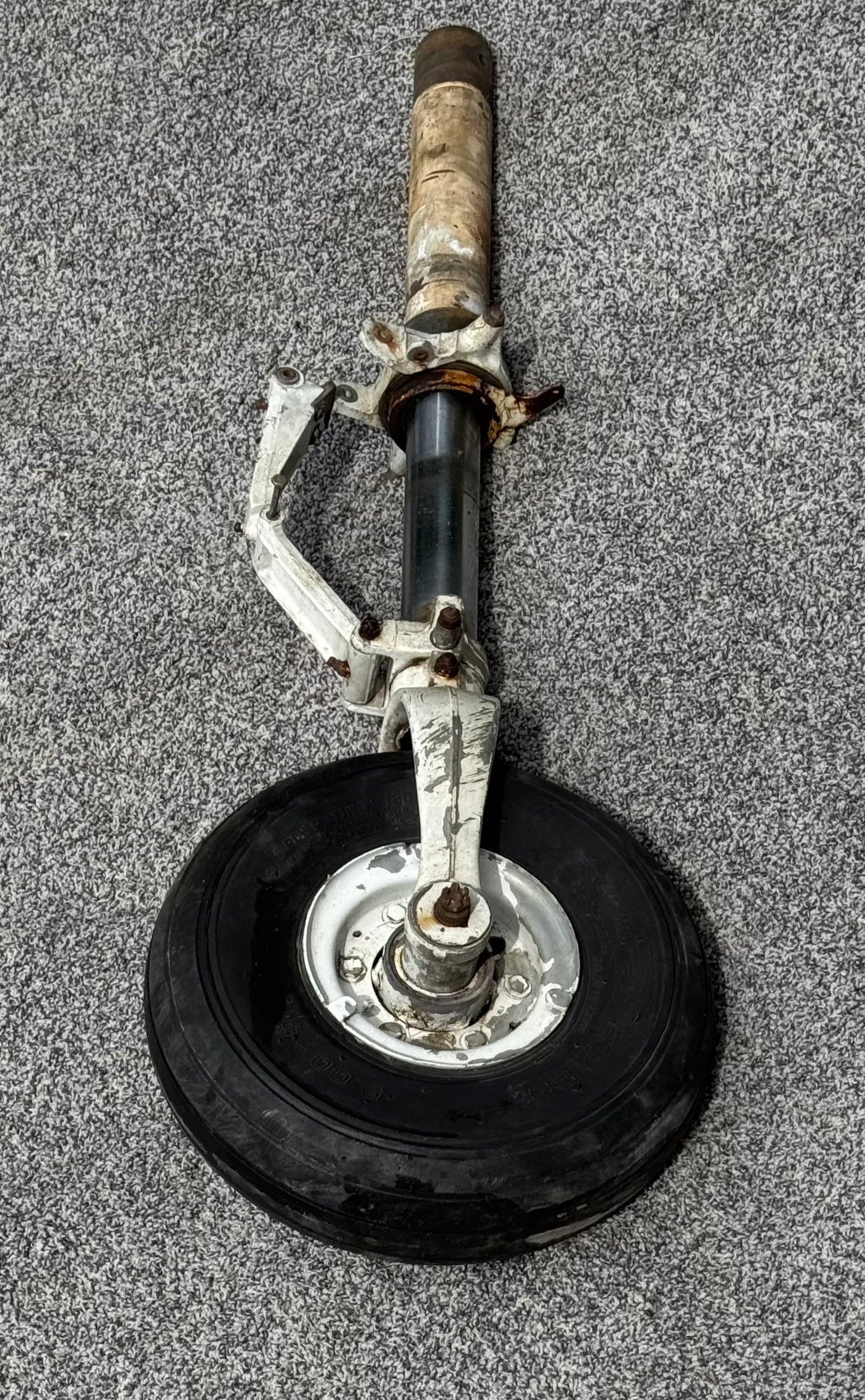 0543039-200 C-172 Nose Gear Shock Strut Assembly