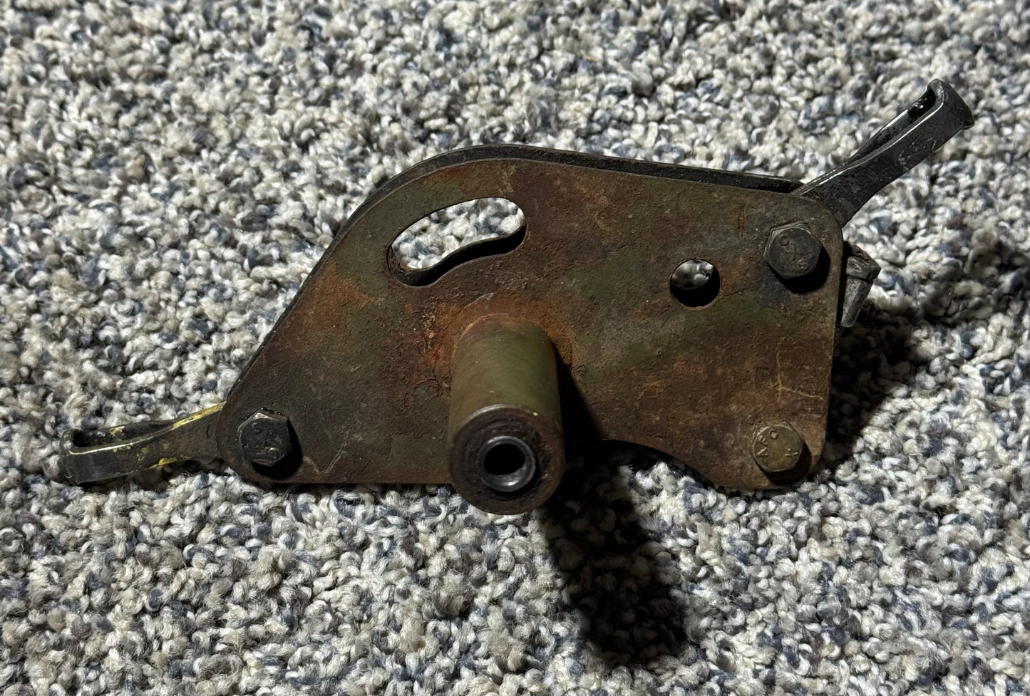 0422430-7 C-172 LH Bellcrank Aileron Assembly
