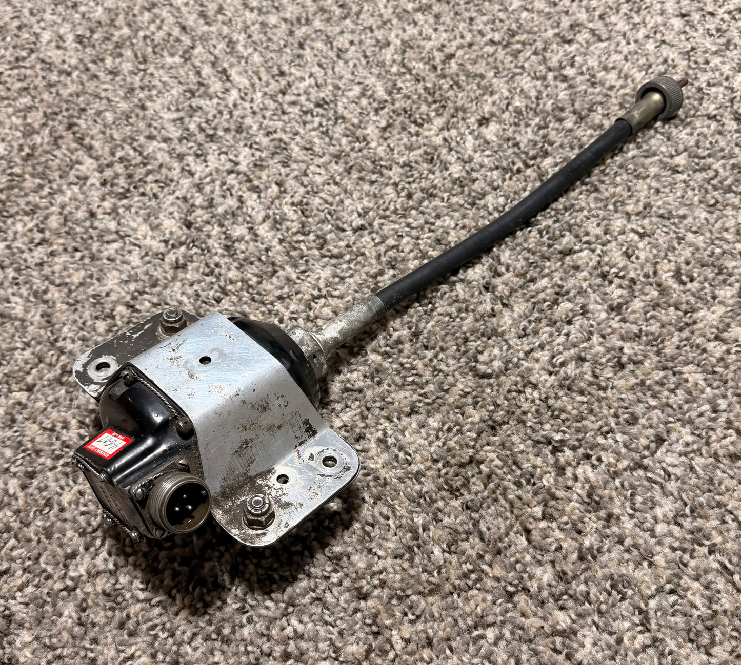 AN5531-2 General Electric Tachometer Generator Mount w/ Mount