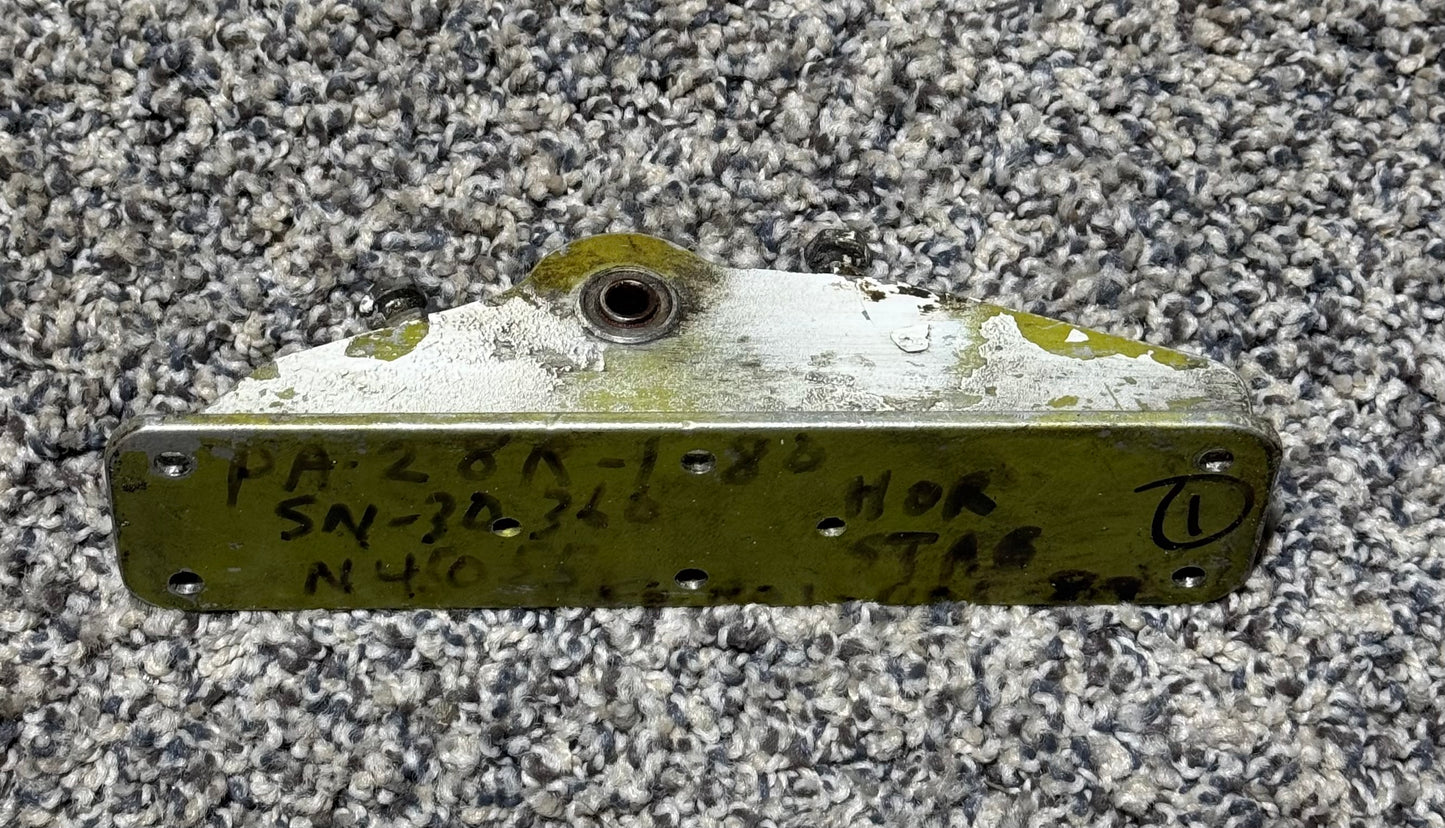 PA-28R-180 Horizontal Stabilizer Elevator Bracket