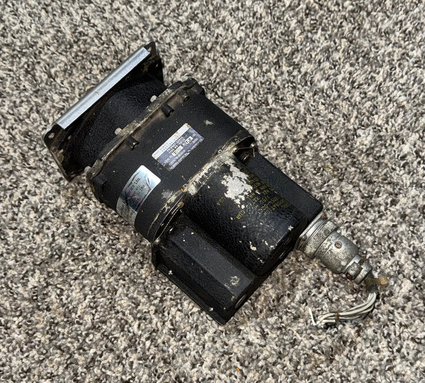 4009506-8502 Bendix Primary Servo (28 Volts)