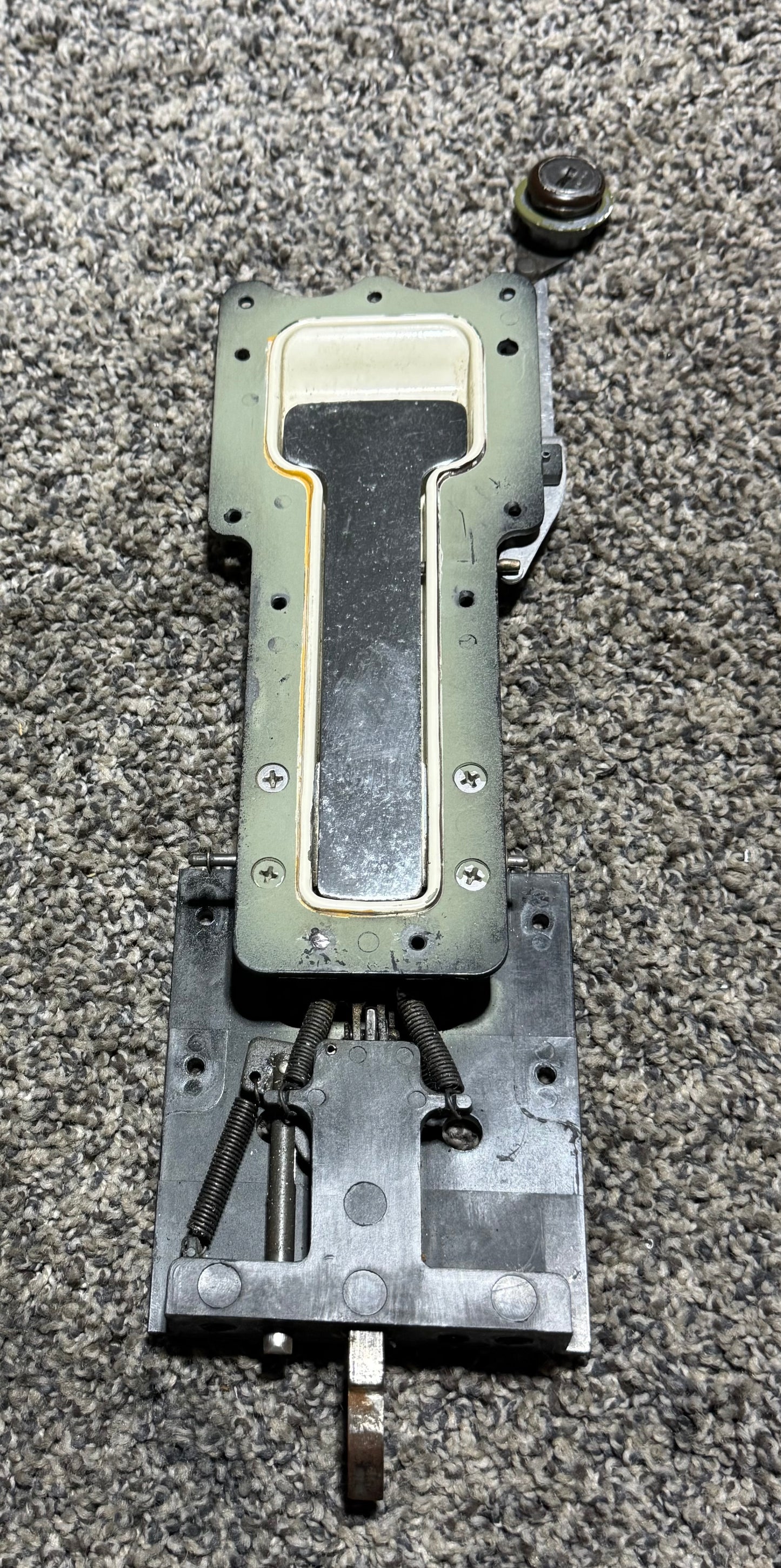 0717024-21, 0717024-12 Cessna T210N Cabin Door Latch Assy