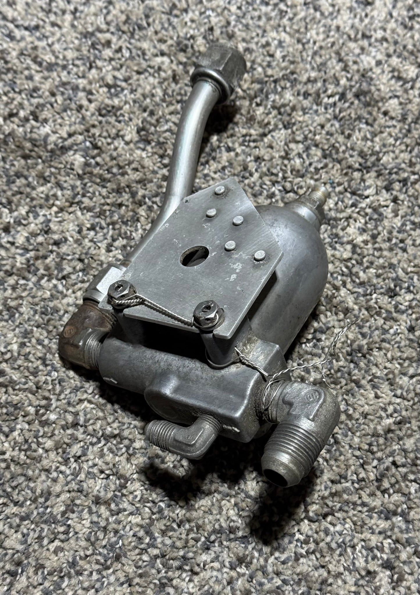 0756005-8 Cessna 172N Fuel Strainer Assy