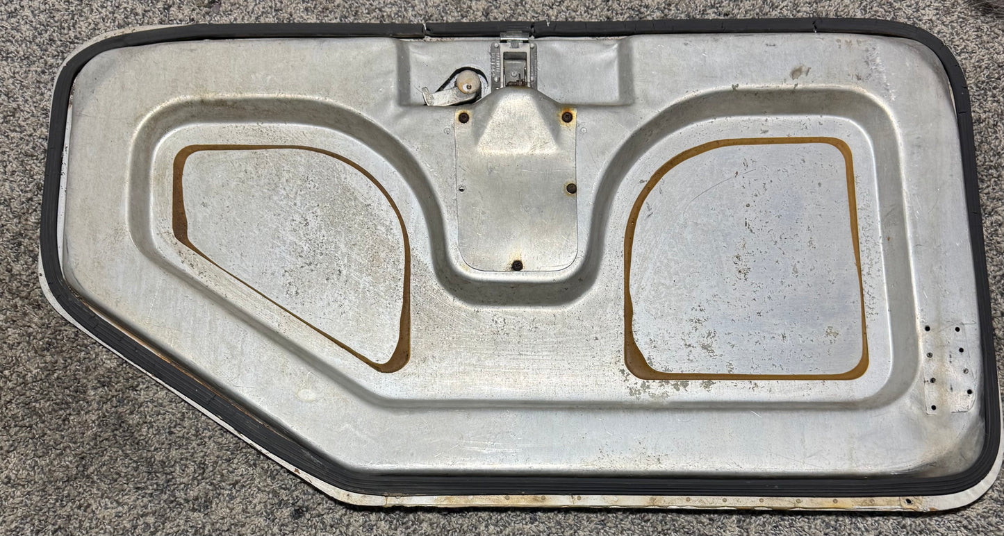 1217001-3 C-210L Baggage Door Structure