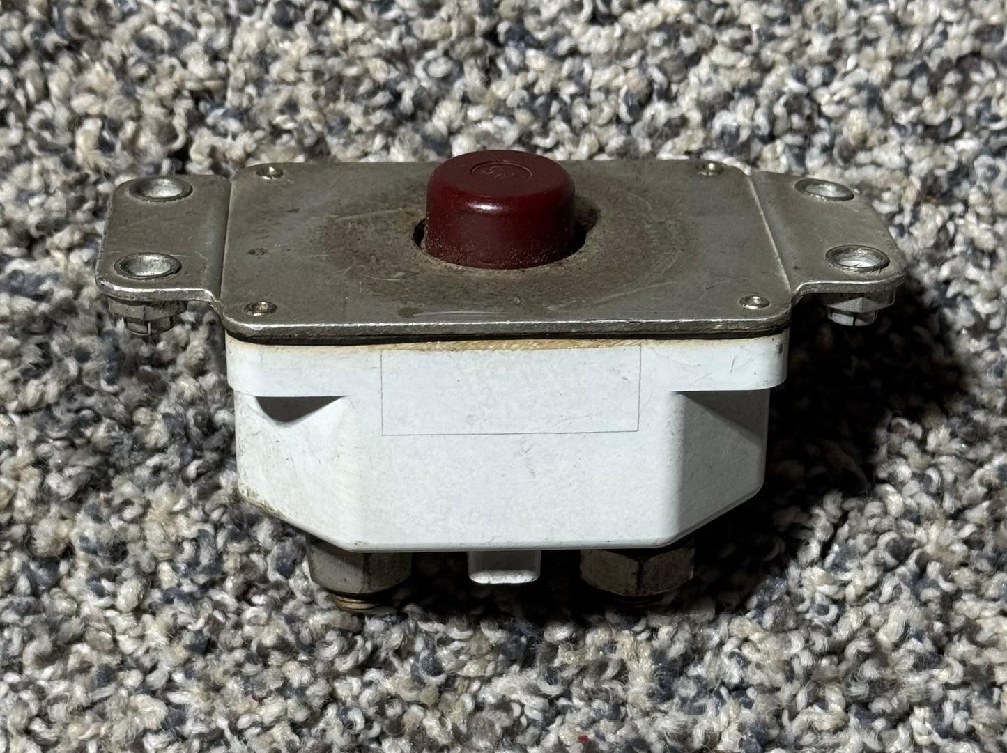 7855-6-200 PA-31T Klixon Push To Reset Circuit Breaker