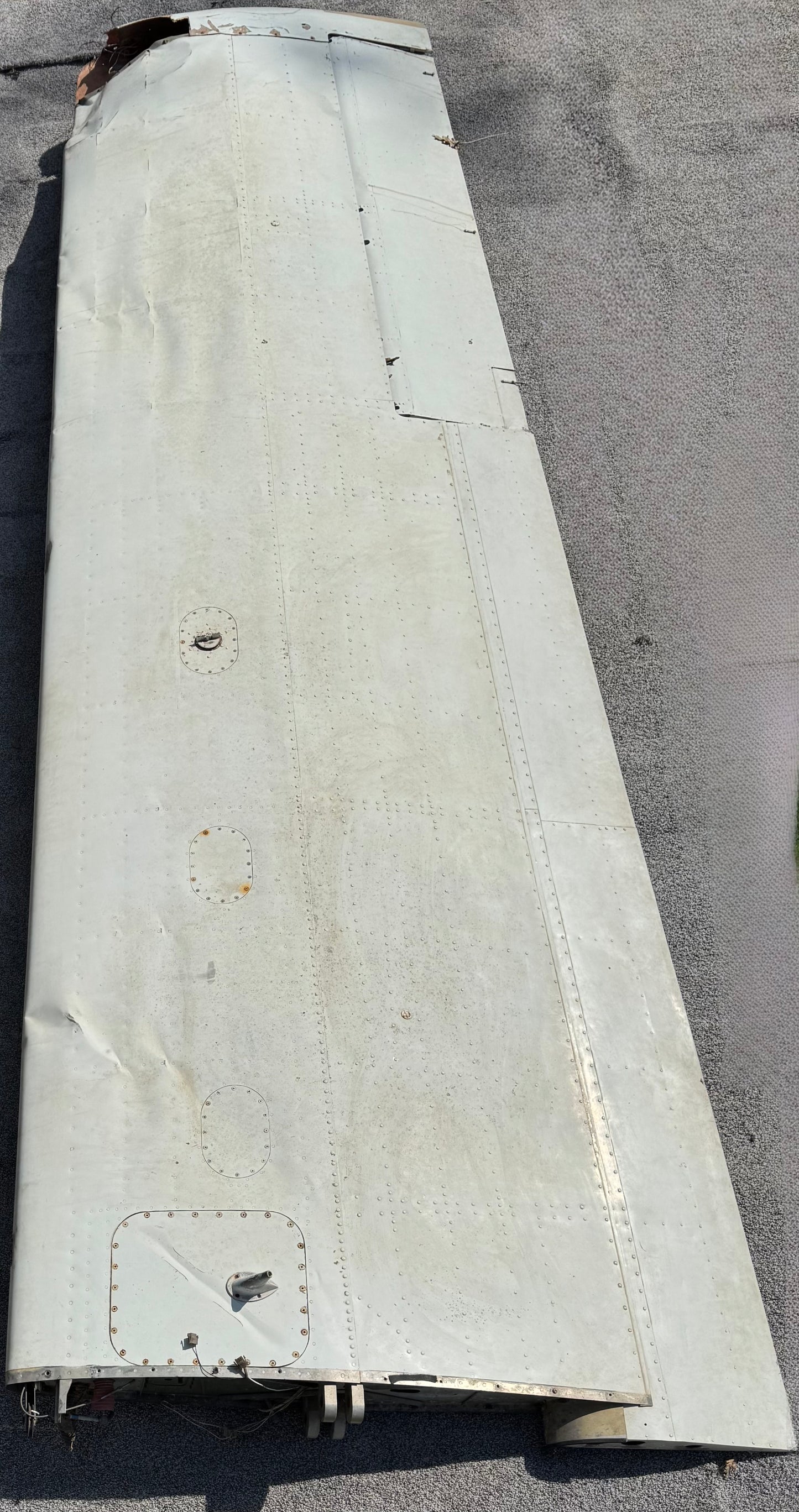 1221222-18 C-T210N RH Wing Assy (Hail Damaged)