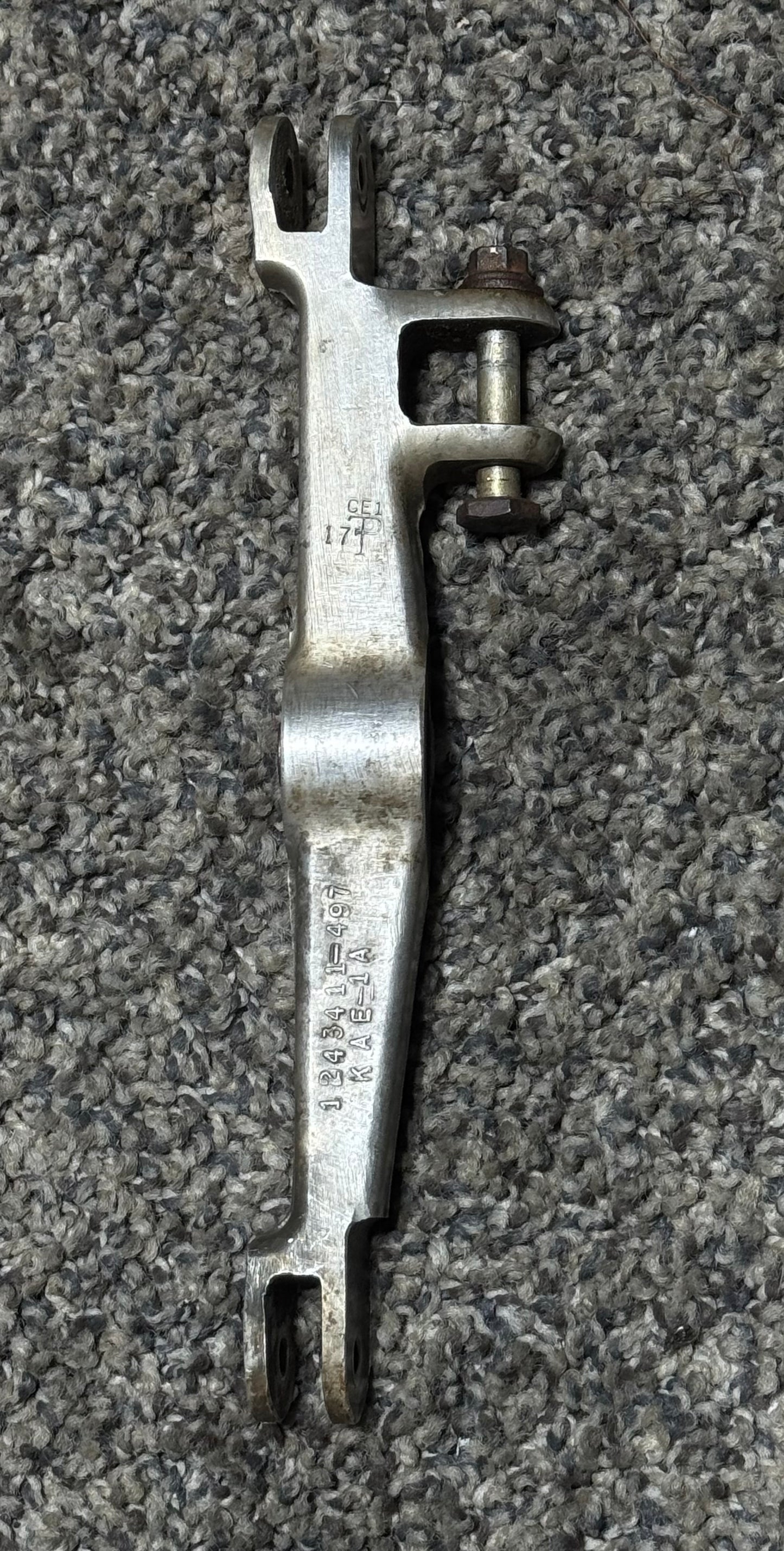 1243411-1 (1243411-497) Cessna T210N Whiffle Tree Nose Gear