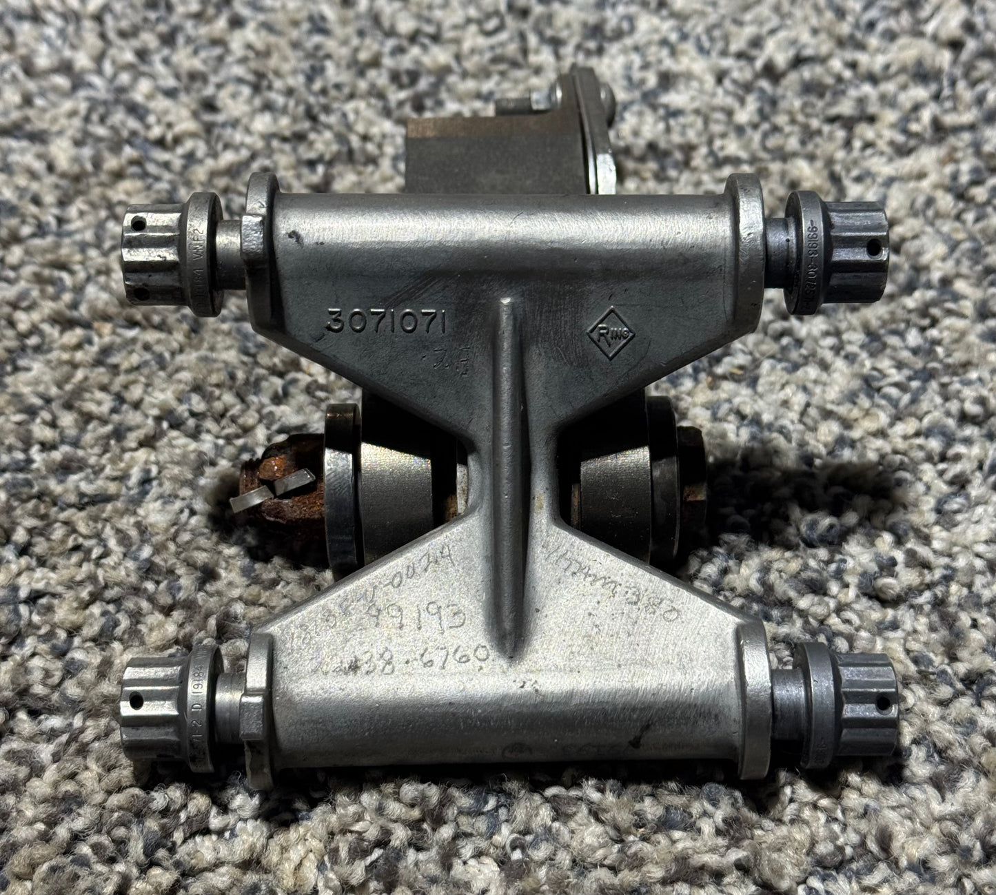 3071070-2B Honeywell Engine Mount Assy W/ Link