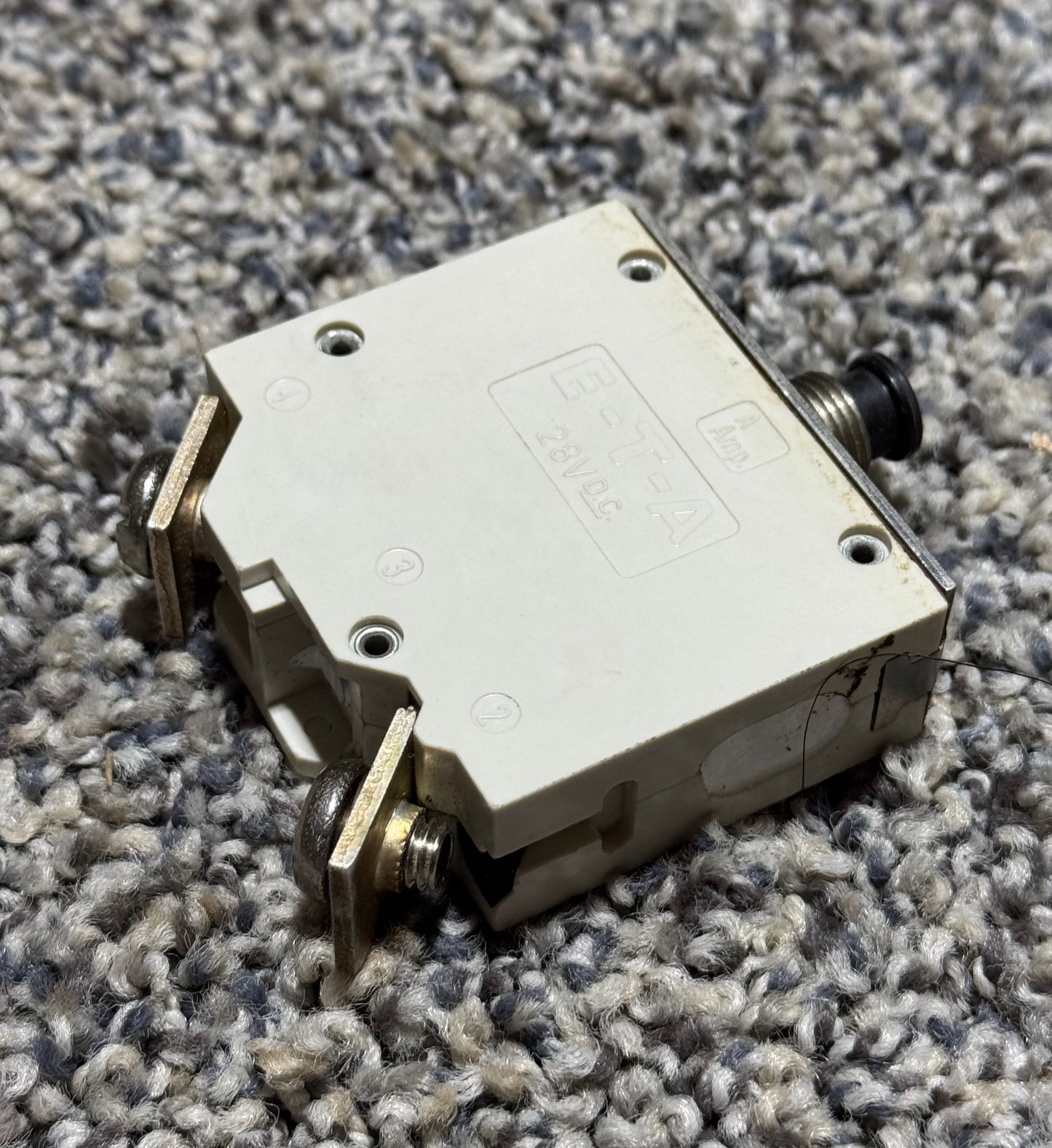 452-K14-LN2 ETA 100A Circuit Braker (28 Volts)