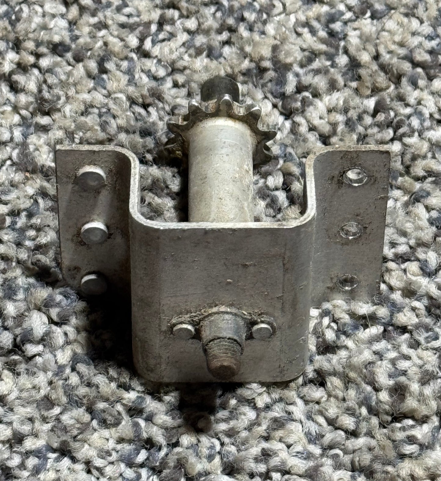 1260421-1 C-210N Elevator Trim Idler Sprocket w/ Support