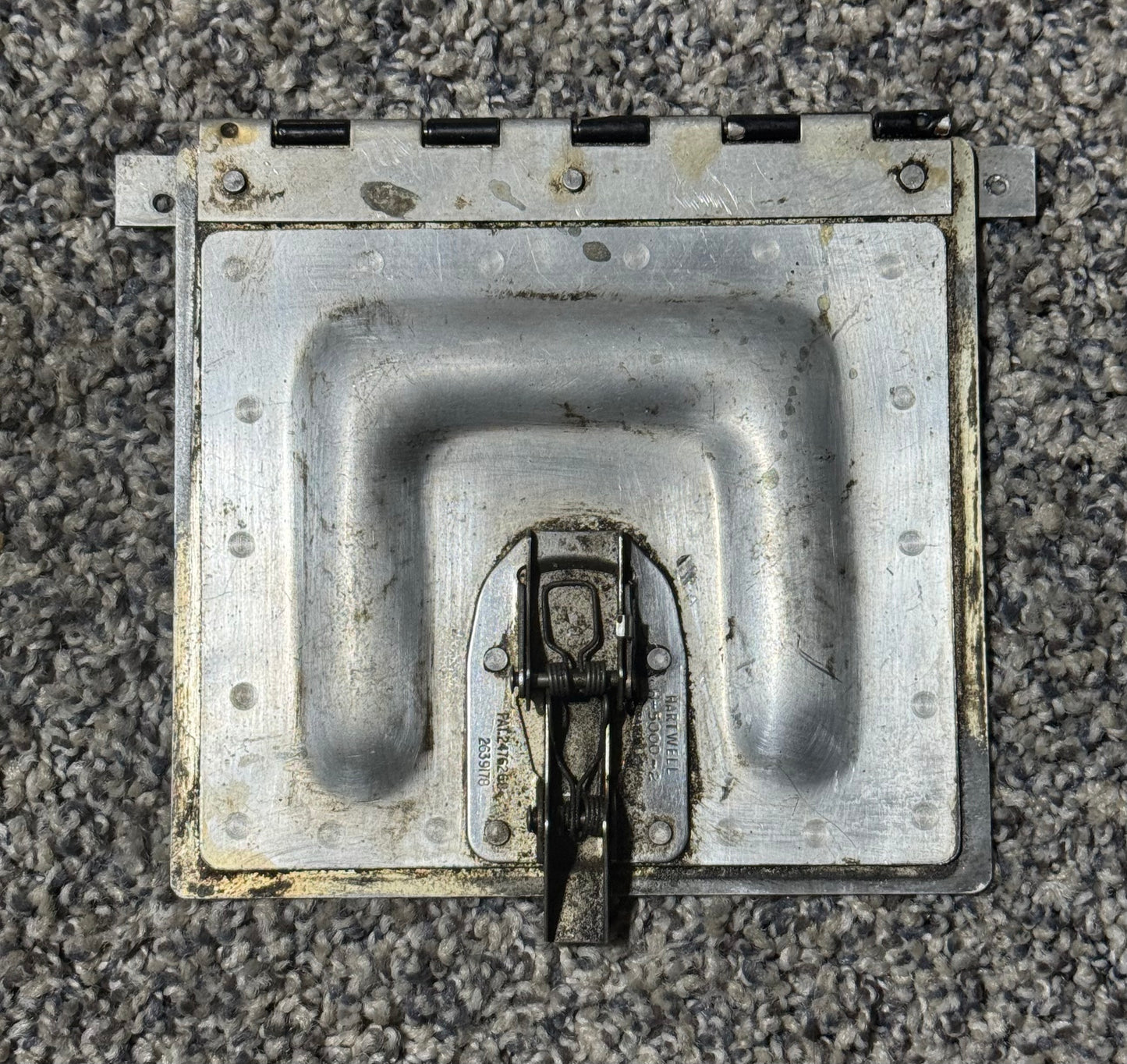 0752000-56 C-210 Oil Access Door