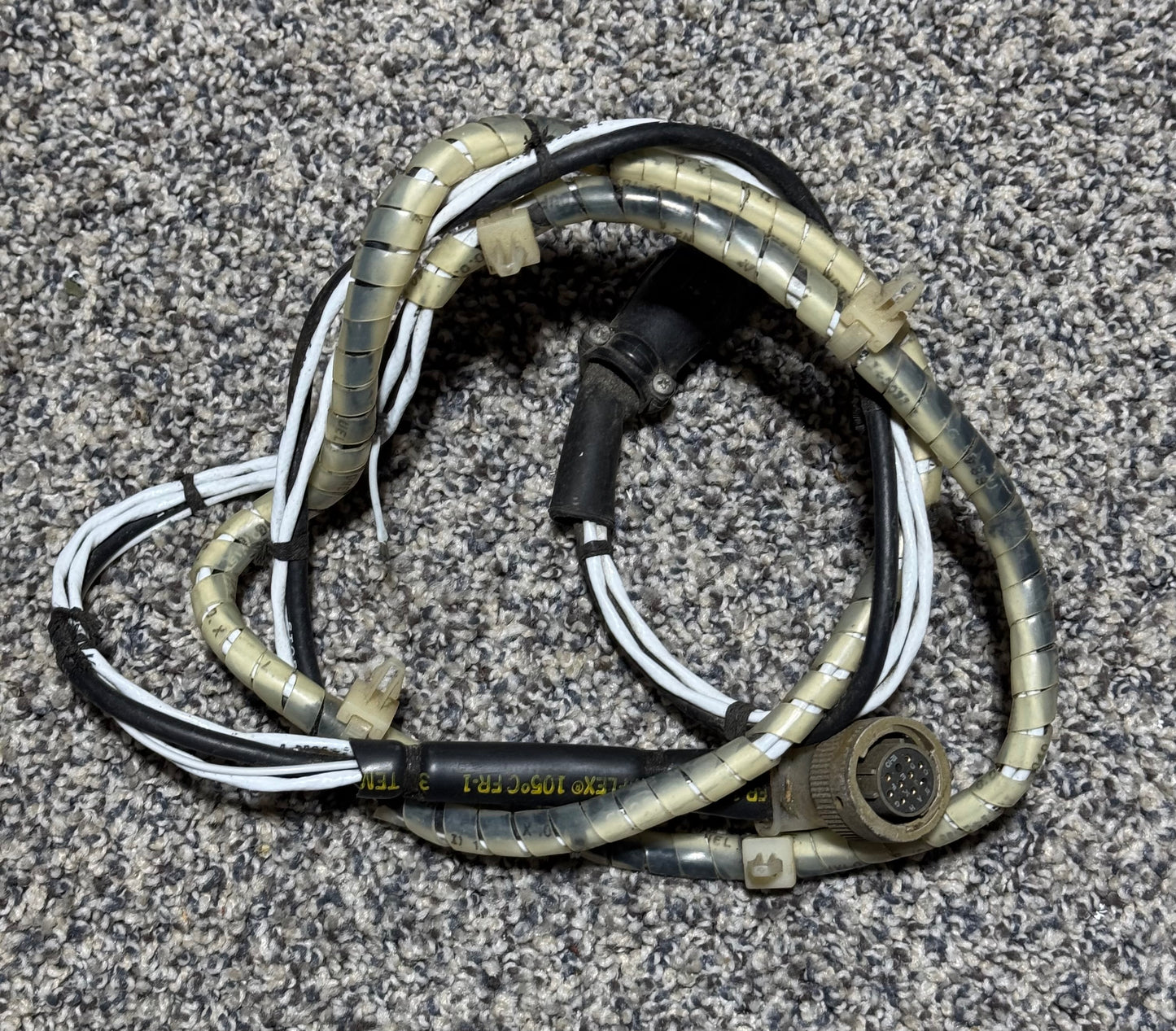 206708-1 Ampehnol Canon Plug Connector W/ wire