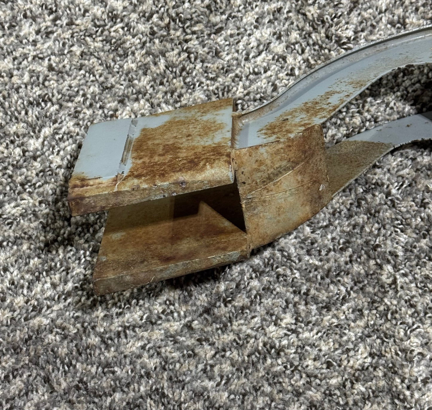 51399-000 Piper PA-31T Elevator Balance Weight Arm W/ Tube Bracket