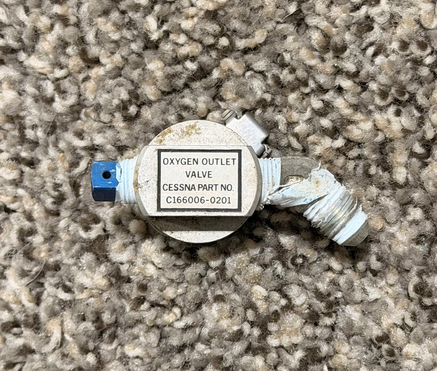 C166006-0201 T210N Oxygen Outlet Valve