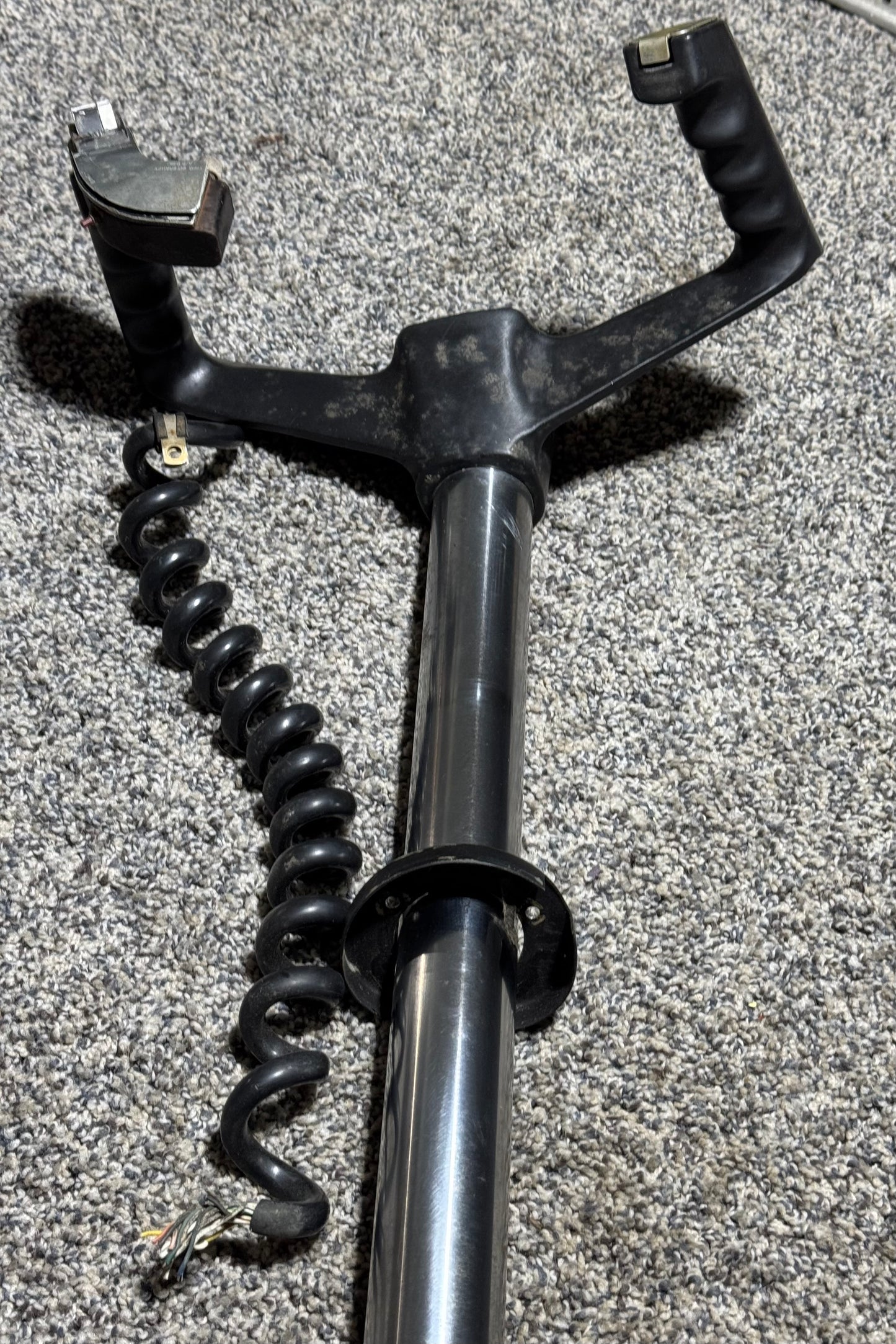 43052-004 PA-31T Control Wheel LH/RH W/ Switch