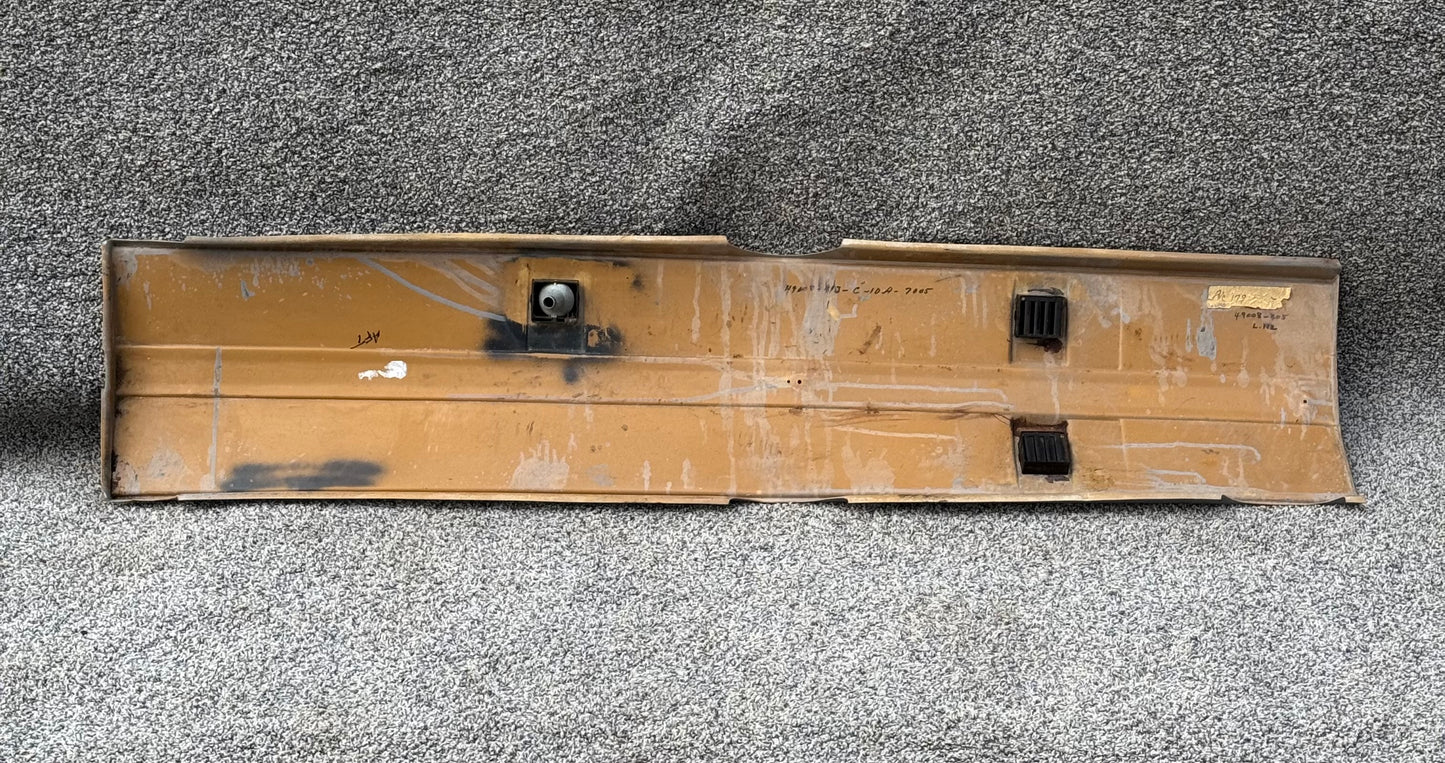 49008-405 Rockwell-112 Commander Overhead Console AFT Panel