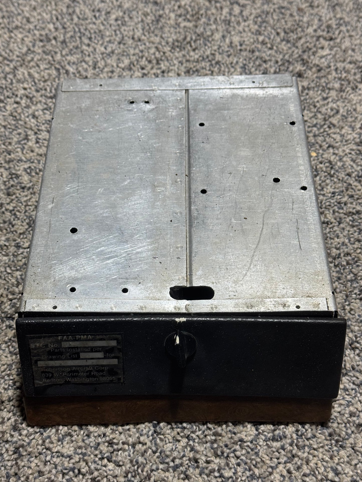 0713375-2 C-182T Glove Box Assy W/ Door