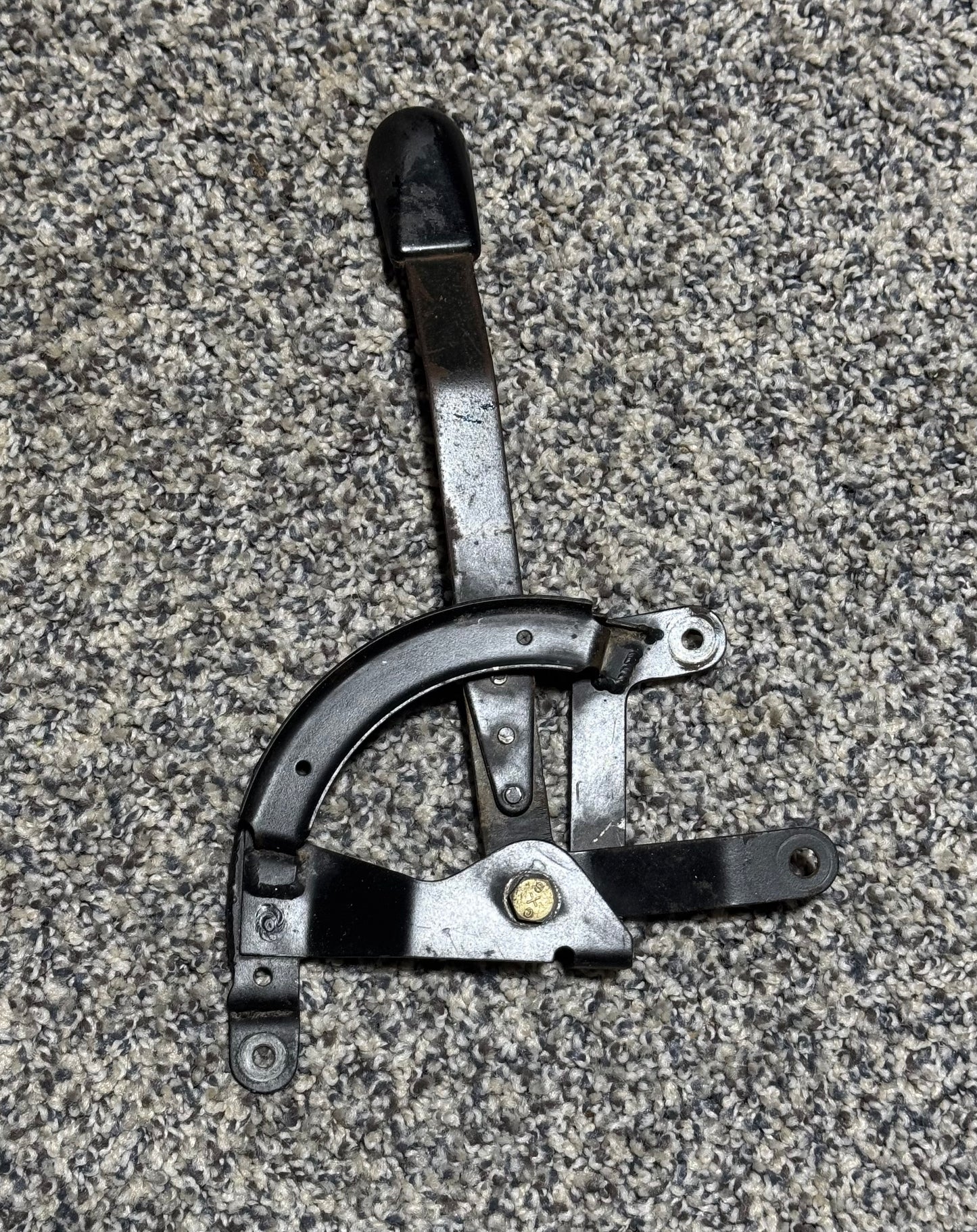 2113253-1 C-210P Lever Assy Cowl Flap W/ Brackets