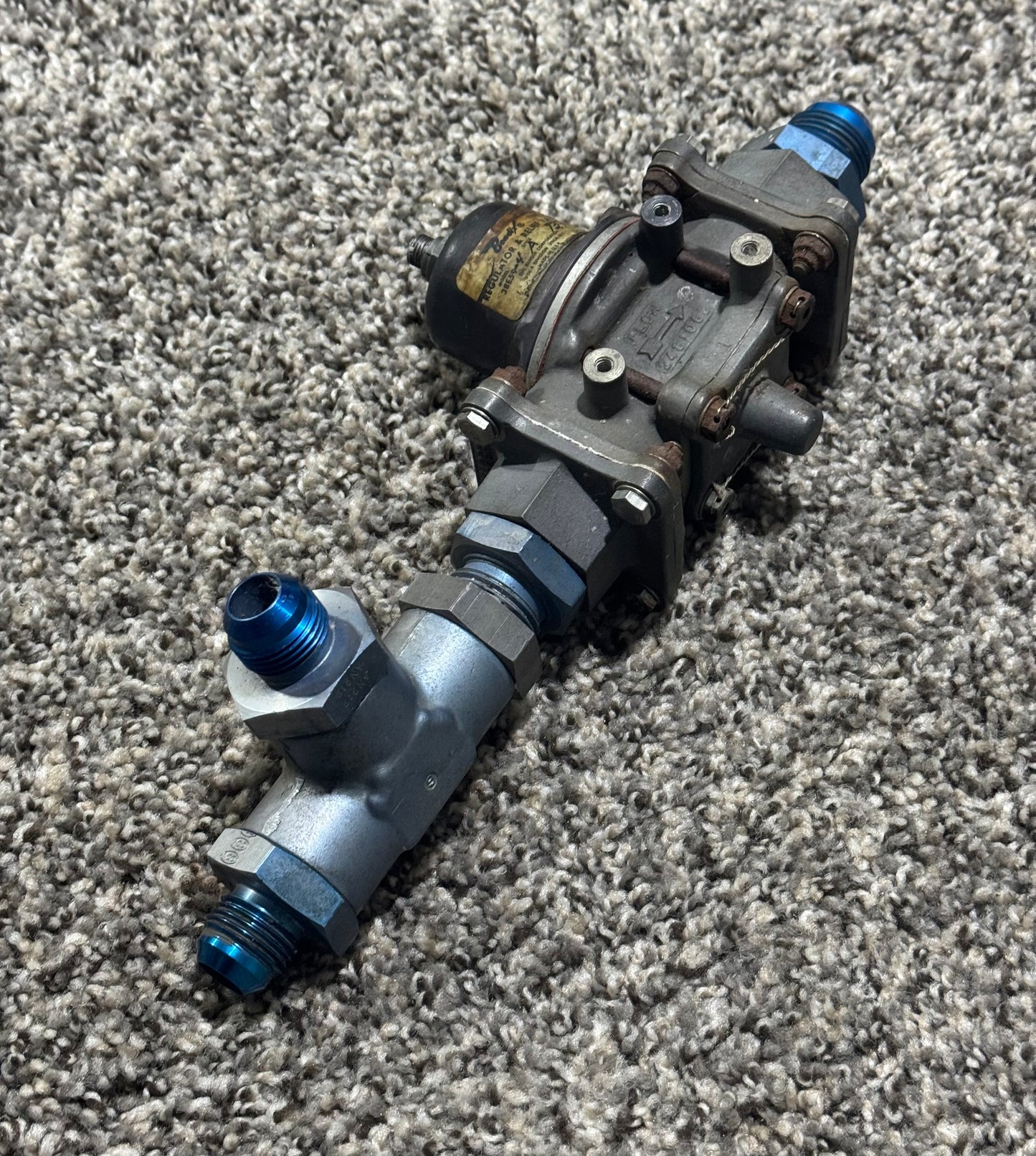 38E59-4A Bendix Regulator Relief Valve Assy W/ AN919 Tee