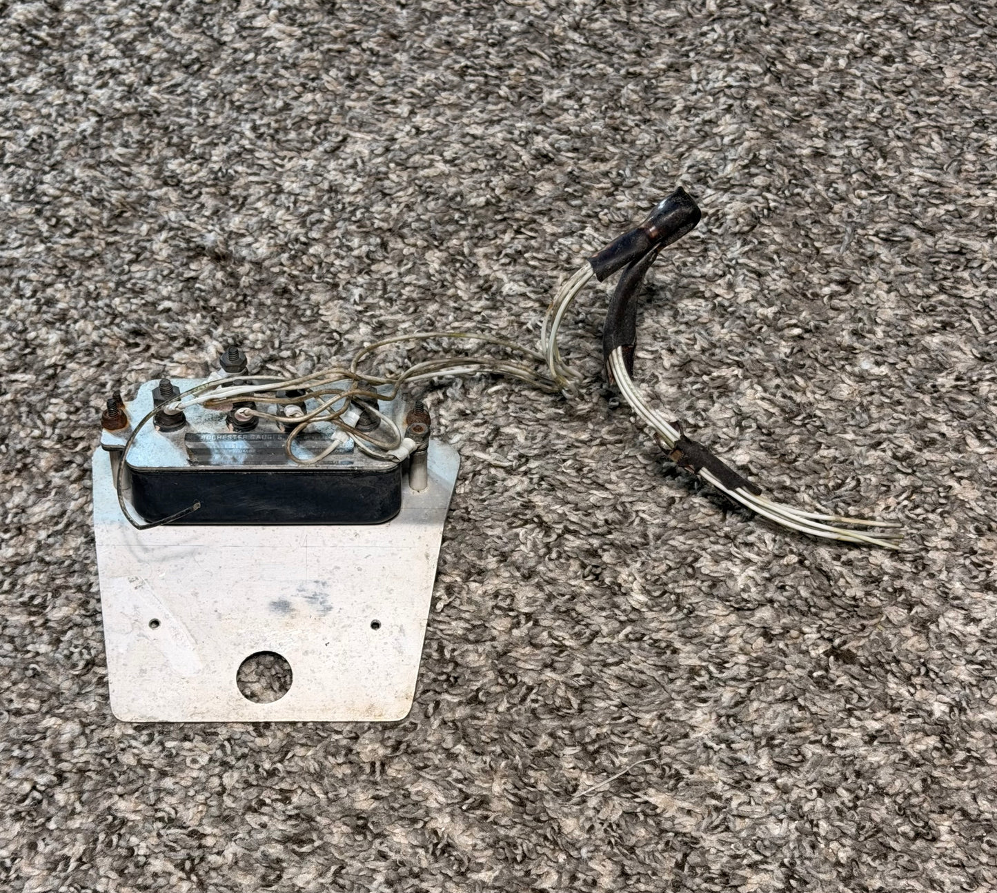 2105028-2 Cessna 210N Fuel Selector Placard W/ 6247-00163 Rochester Dual Fuel Gauge Cluster Assy