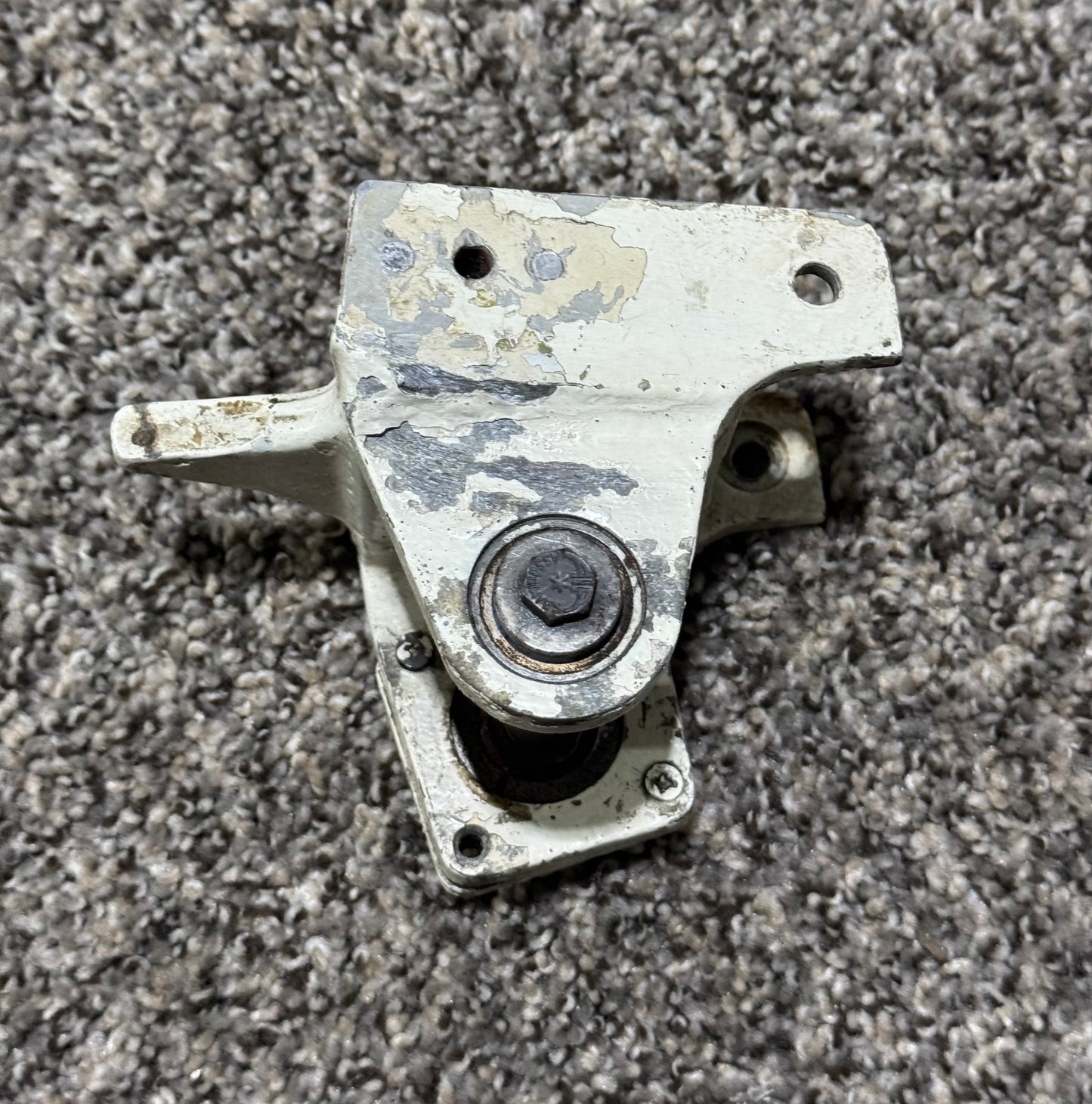 285-220401-8 Elevator Support RH Inboard Hinge