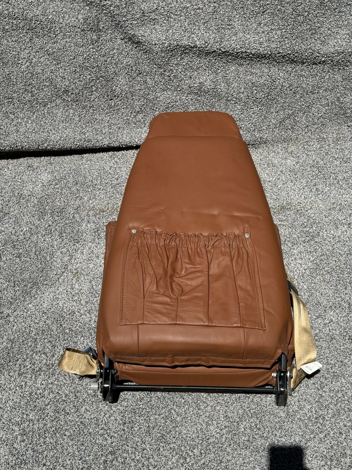 102 530095-70 Beech Baron 58P Seat Assy