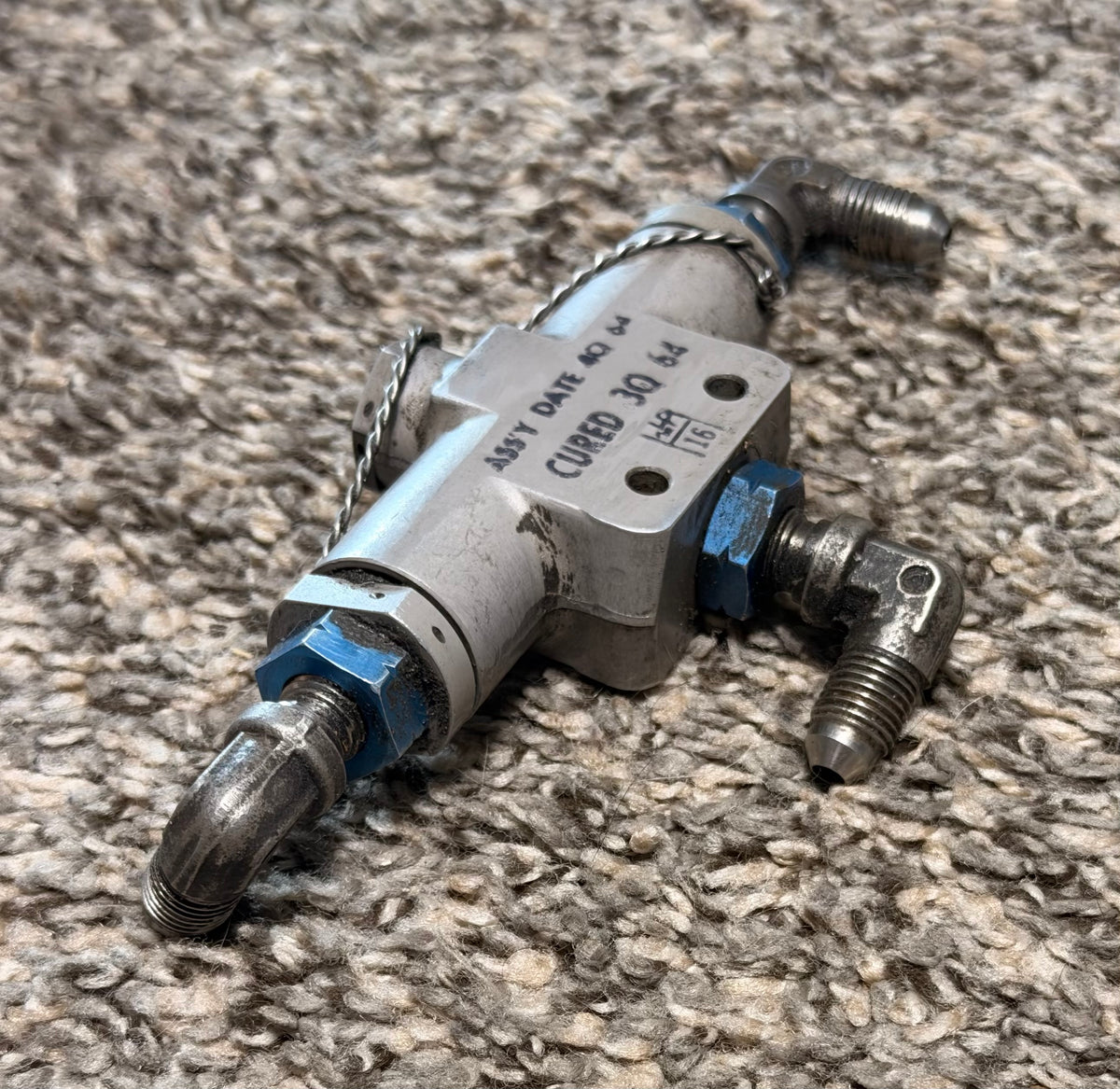 HP567101-4 Learjet 23 Directional Shuttle Valve Assy