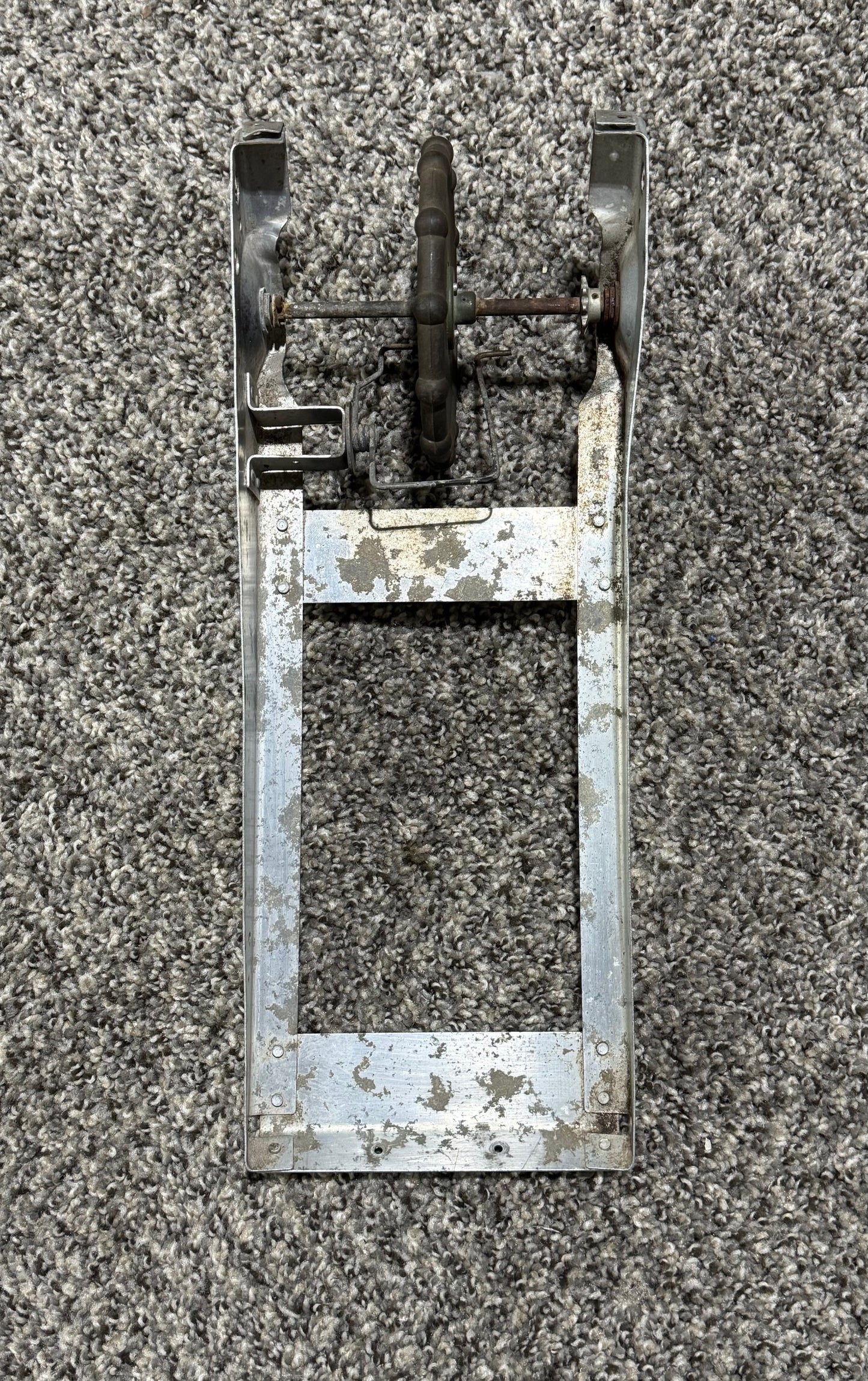 0460112-1 Cessna 150 Elevator Trim Tab Wheel Assembly