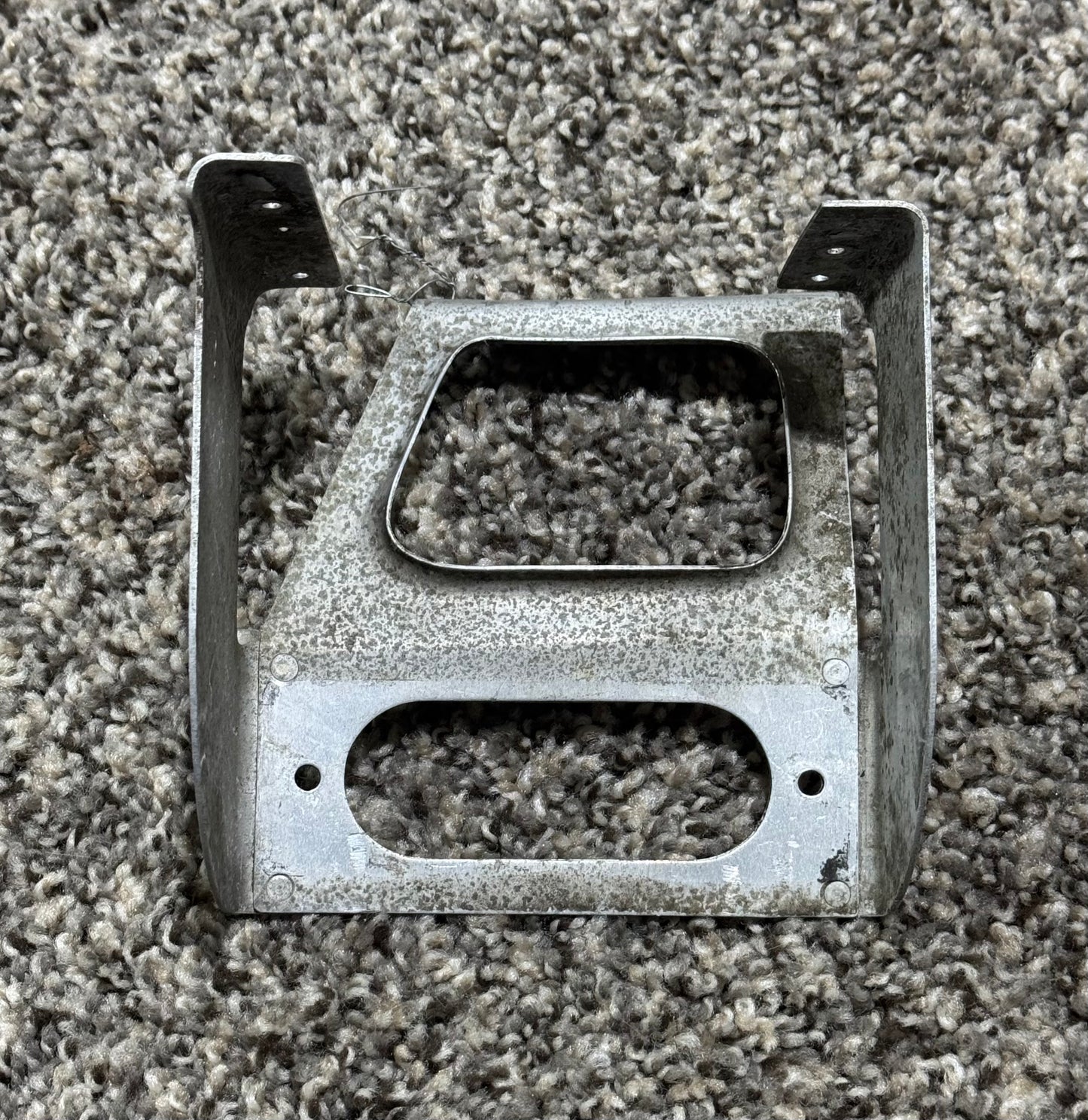 0553005-5 Cessna 172 Ground Power Mount Bracket Assembly