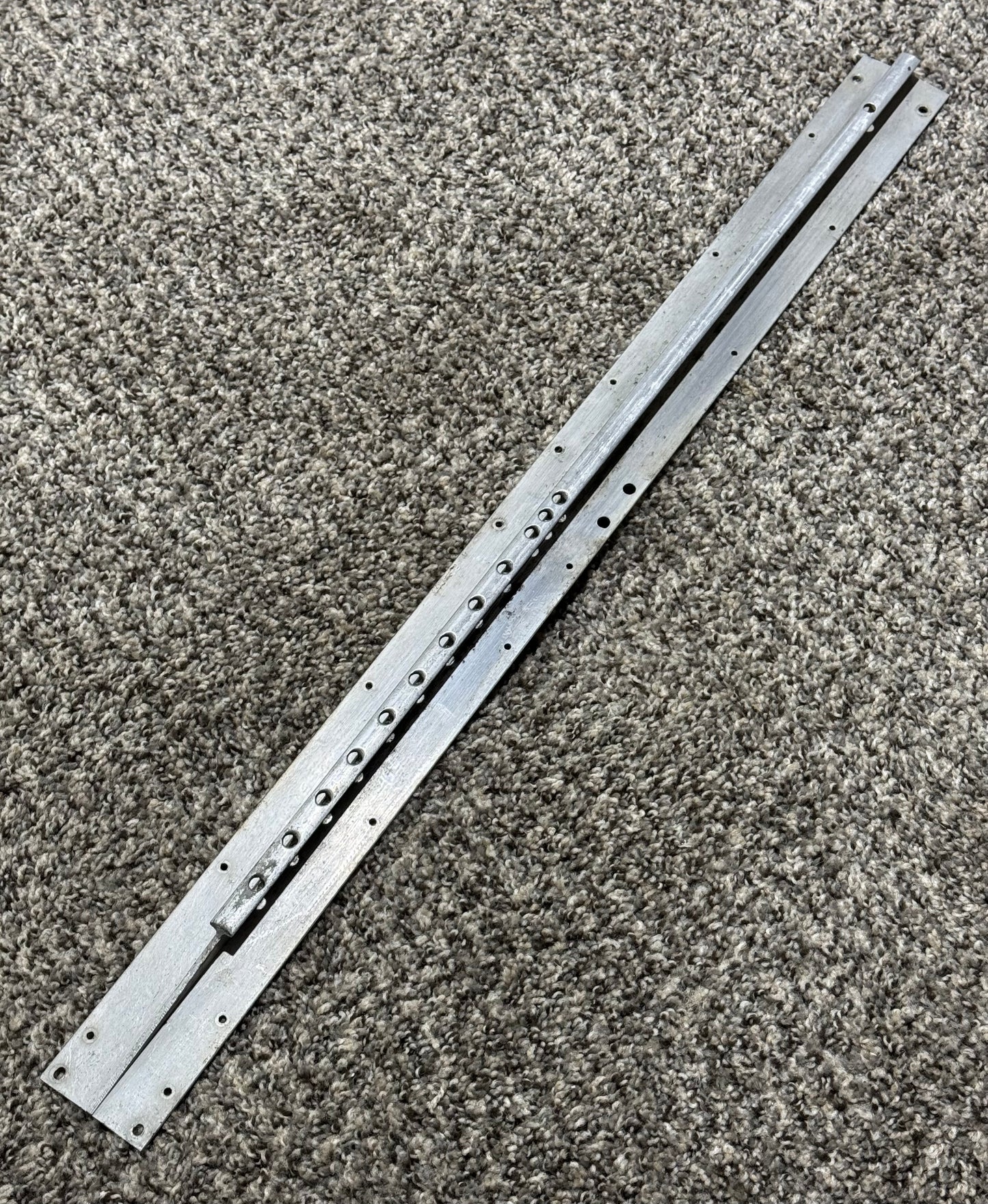 2414002-1 Cessna-172RG LH Seat Rail Track
