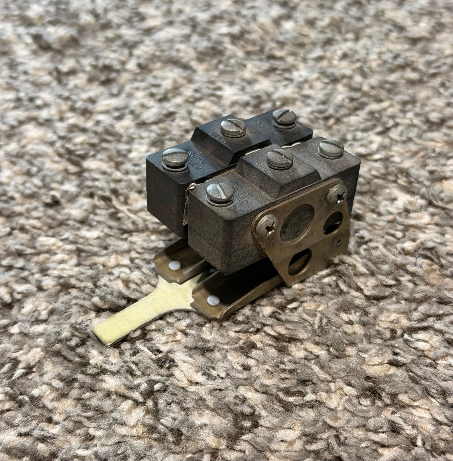 MS25026-1 Beechcraft A36 Landing Gear Limit Switch Assy