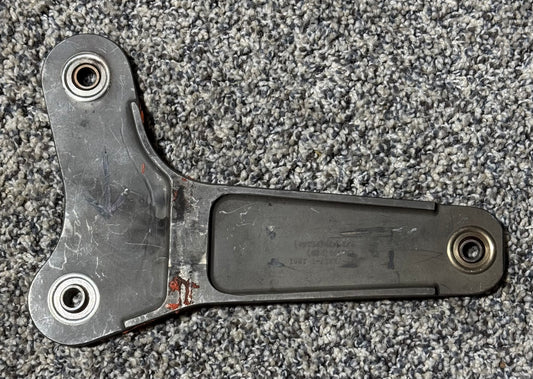 25-72ESI7-I LH Beechcraft Mounting Bracket