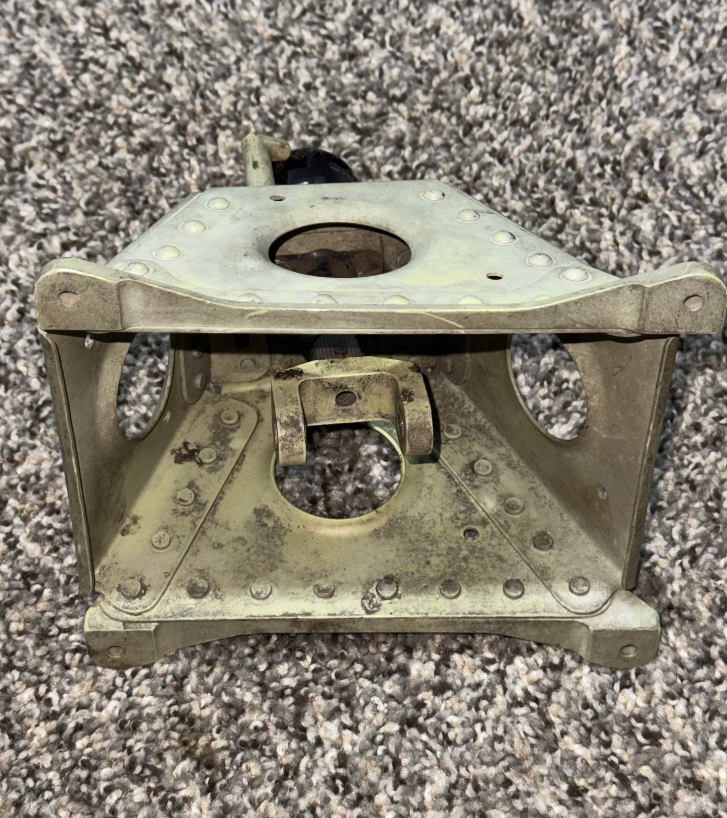137119E405 JetStream 31 LH Pulley Mounting Assy
