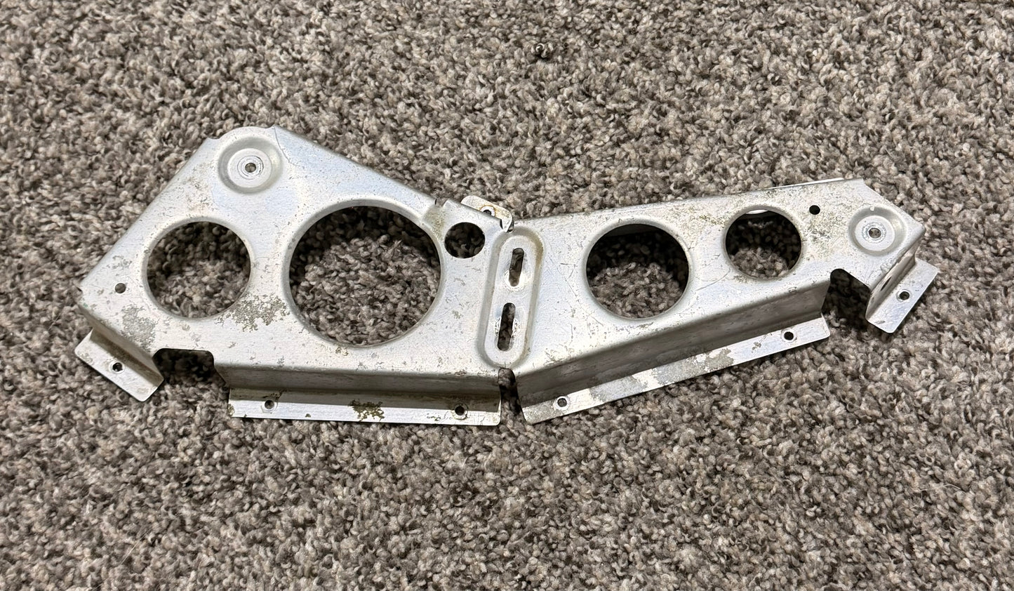 2113203-1 T210N Elevator Trim Chain Guard