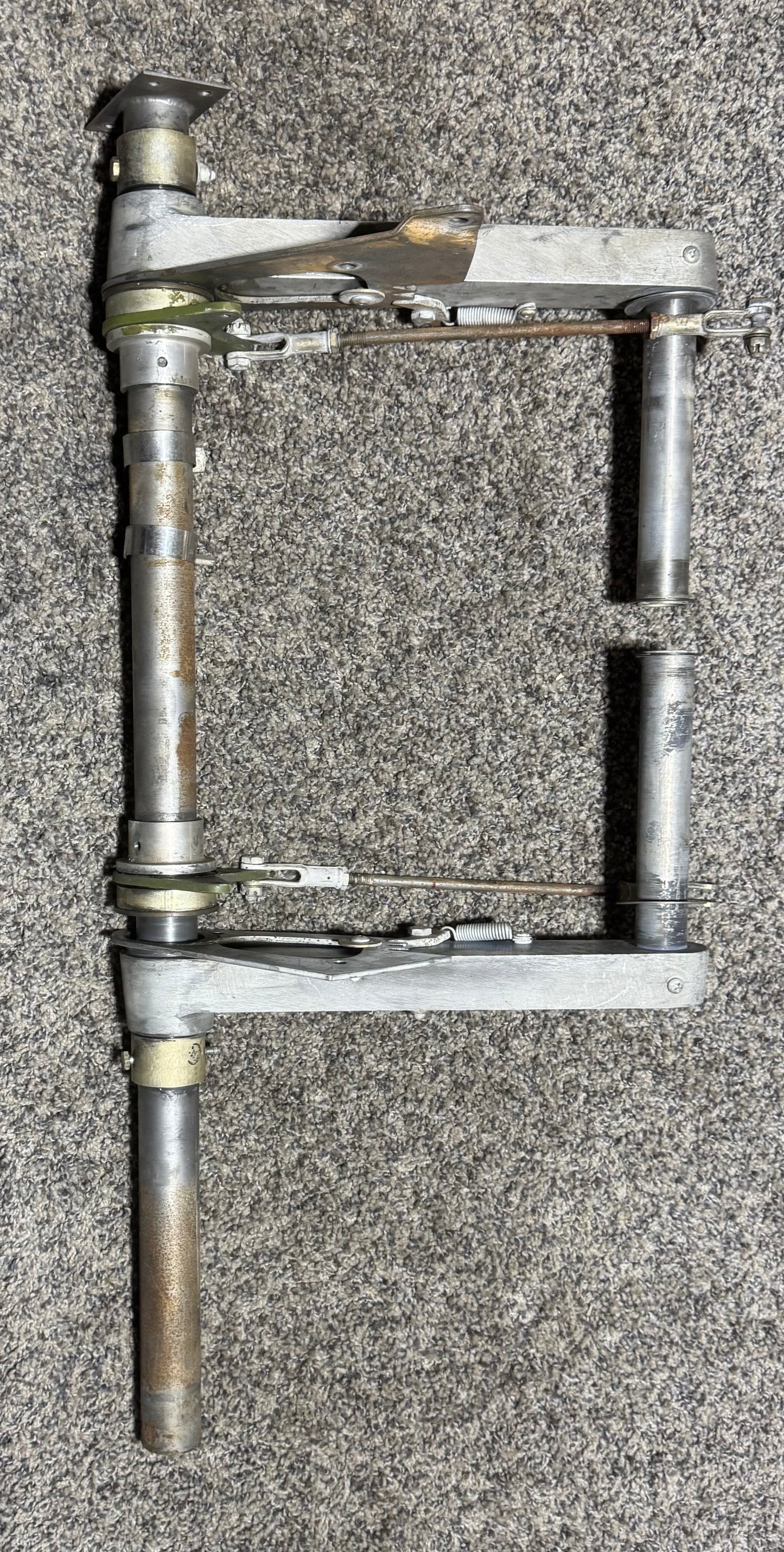 26-72017-503 Rudder Pedal Hanger RH Assembly W/ Pedals