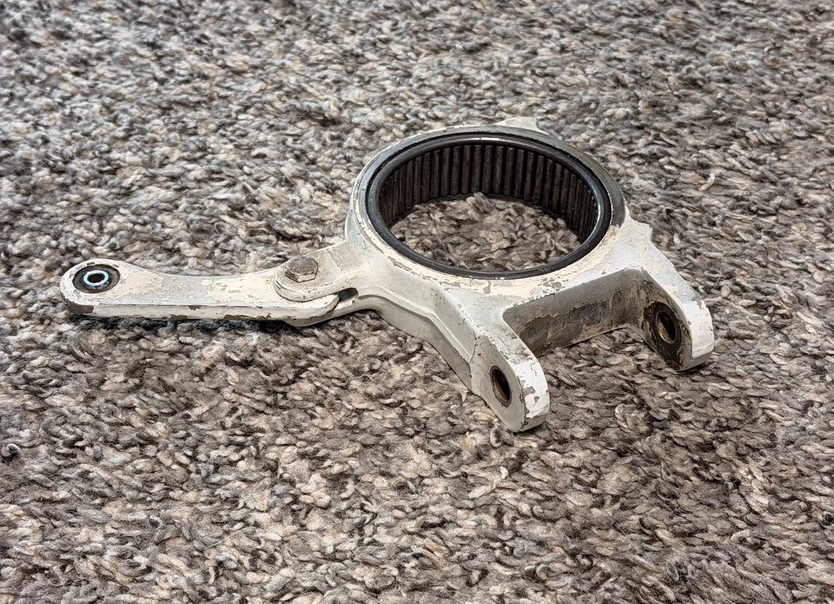 1243404-1 Cessna 210 Nose Gear Steering Collar W/ Link