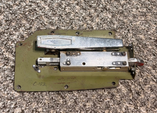 1217049-2 Cessna Cabin Door Latch R/H Assy