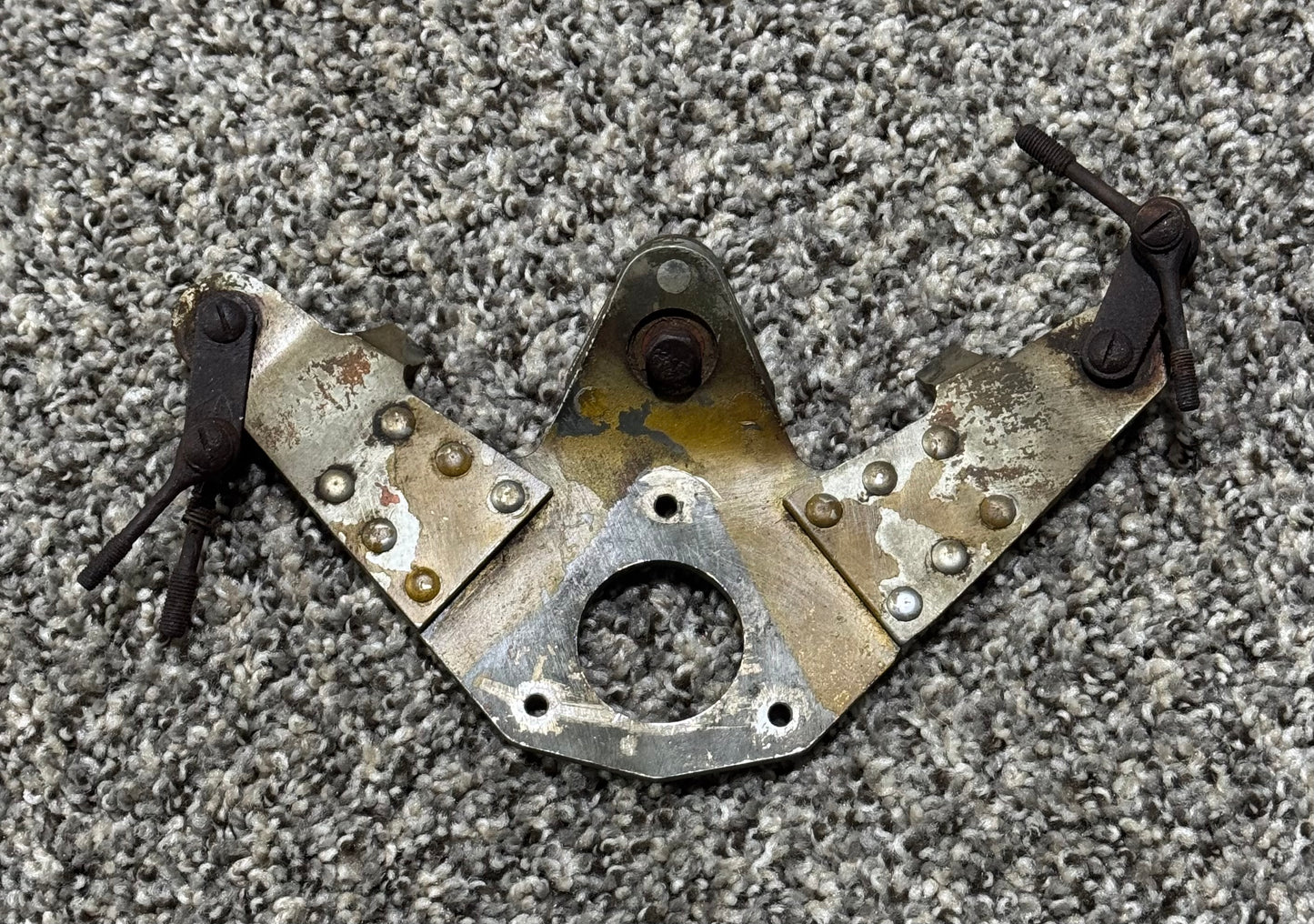 5035014-1 Cessna 411 Rudder Horn Assy (Damaged)
