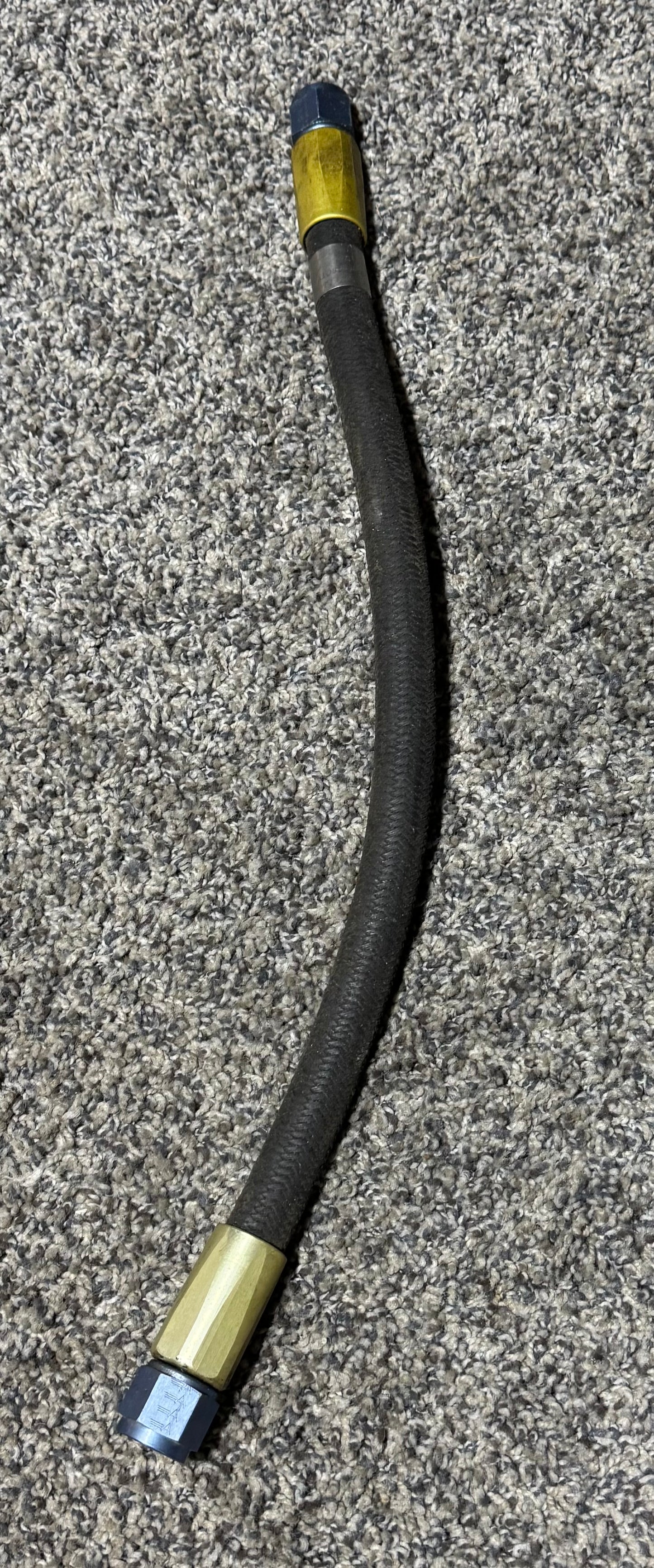 360-8D0150 Aeroquip Hose Assembly (Length 19”)