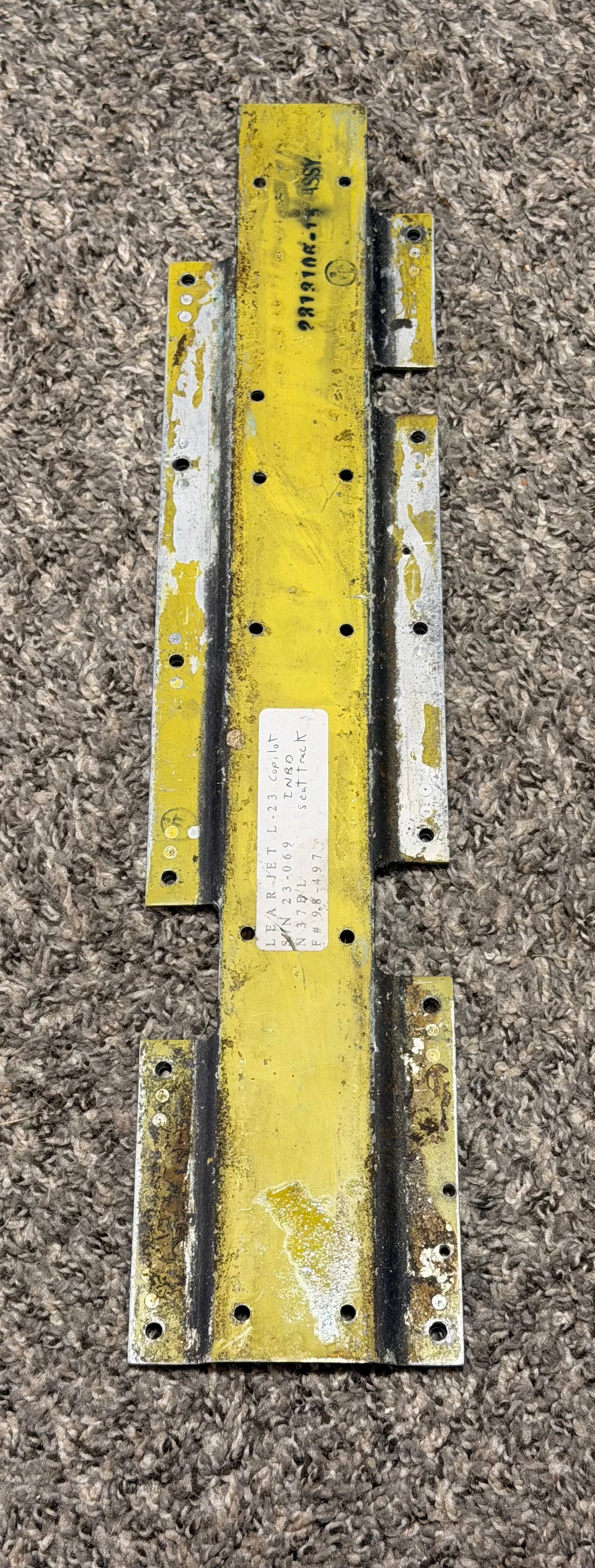 2313106-15 Learjet L23 Co-Pilot Inbd Seat Track Assy