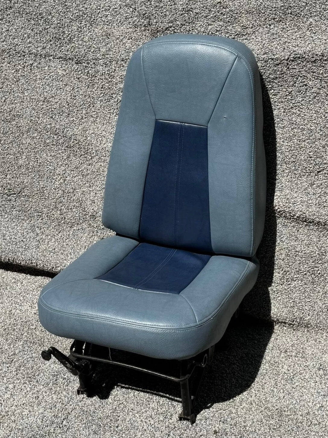 P/N 74500-26 PA 34 200 Pilot Seat