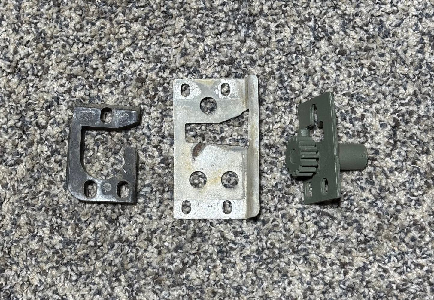 0711694-27 C-210 Cabin Door Clutch Assy