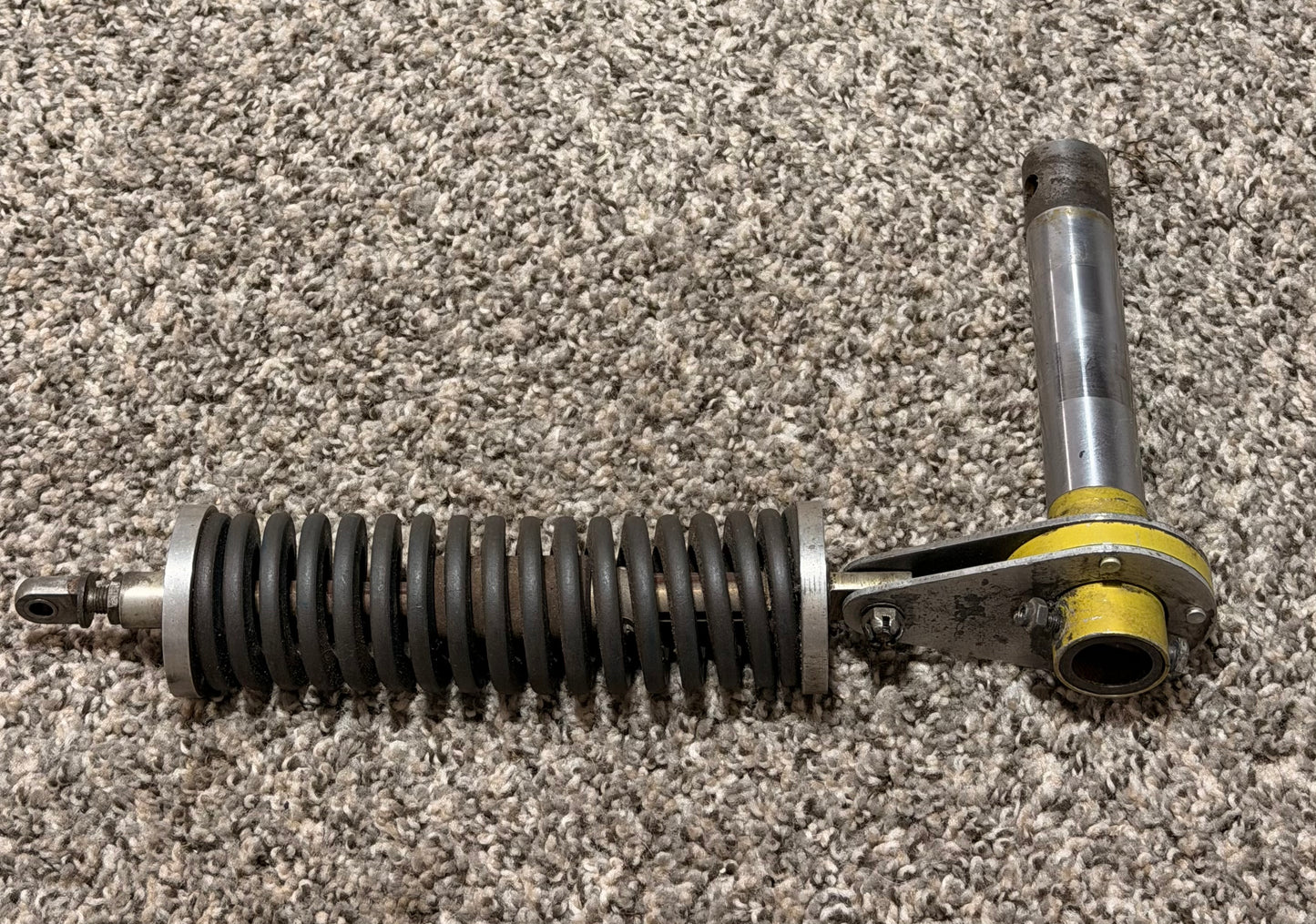 3750055 Aero Commander 500B Bungee & Bearing Assy
